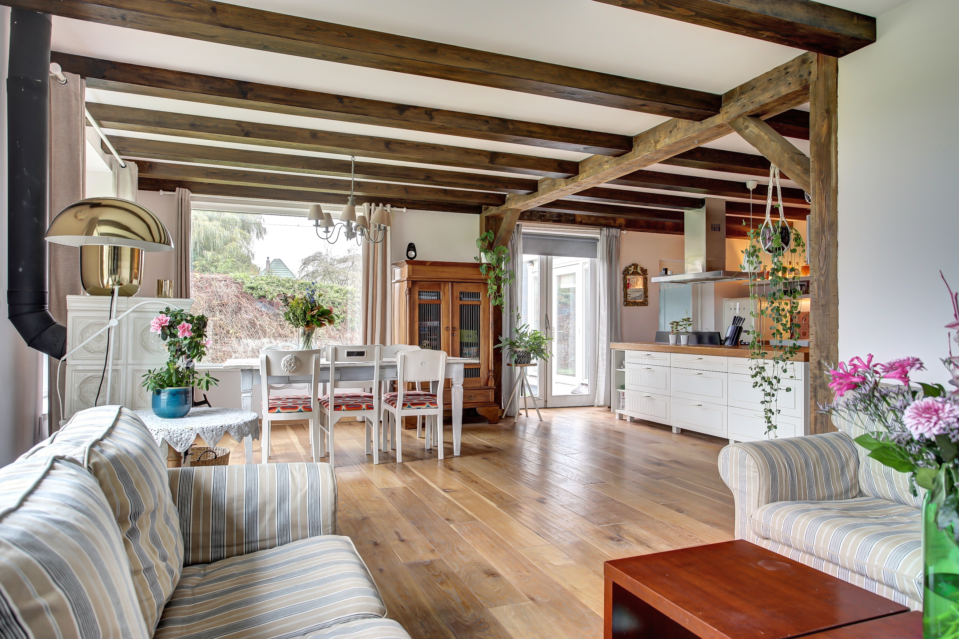 '$houseDetails->street_name'.' '.'$houseDetails->number'