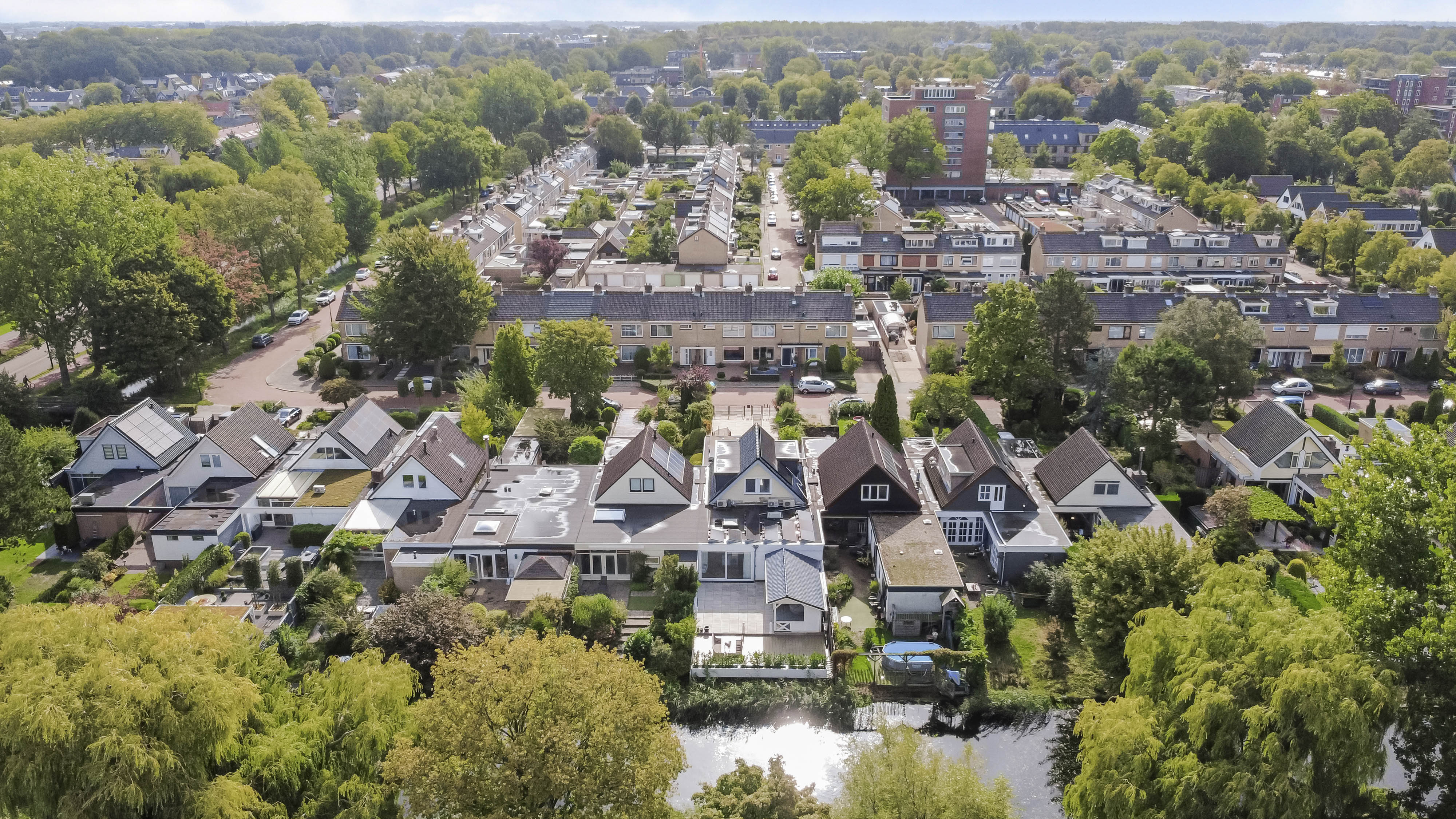 '$houseDetails->street_name'.' '.'$houseDetails->number'