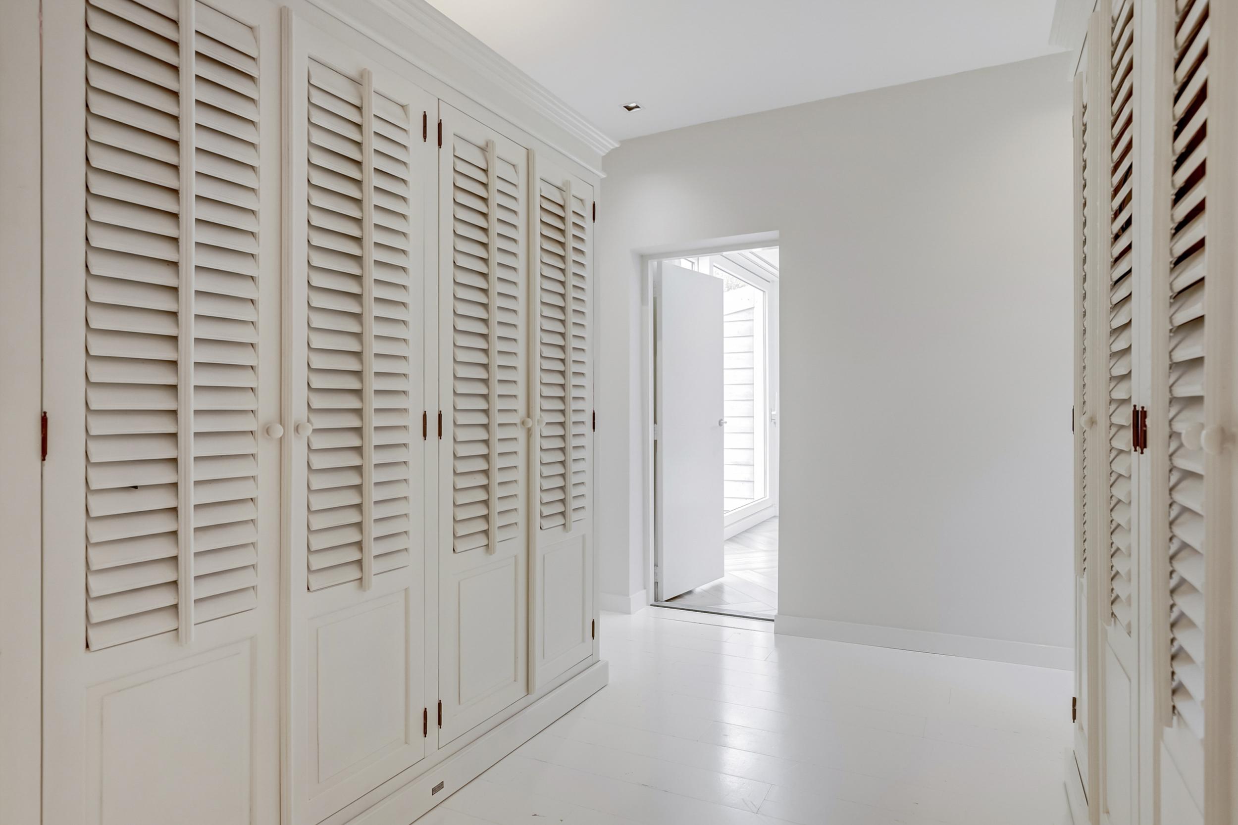 '$houseDetails->street_name'.' '.'$houseDetails->number'