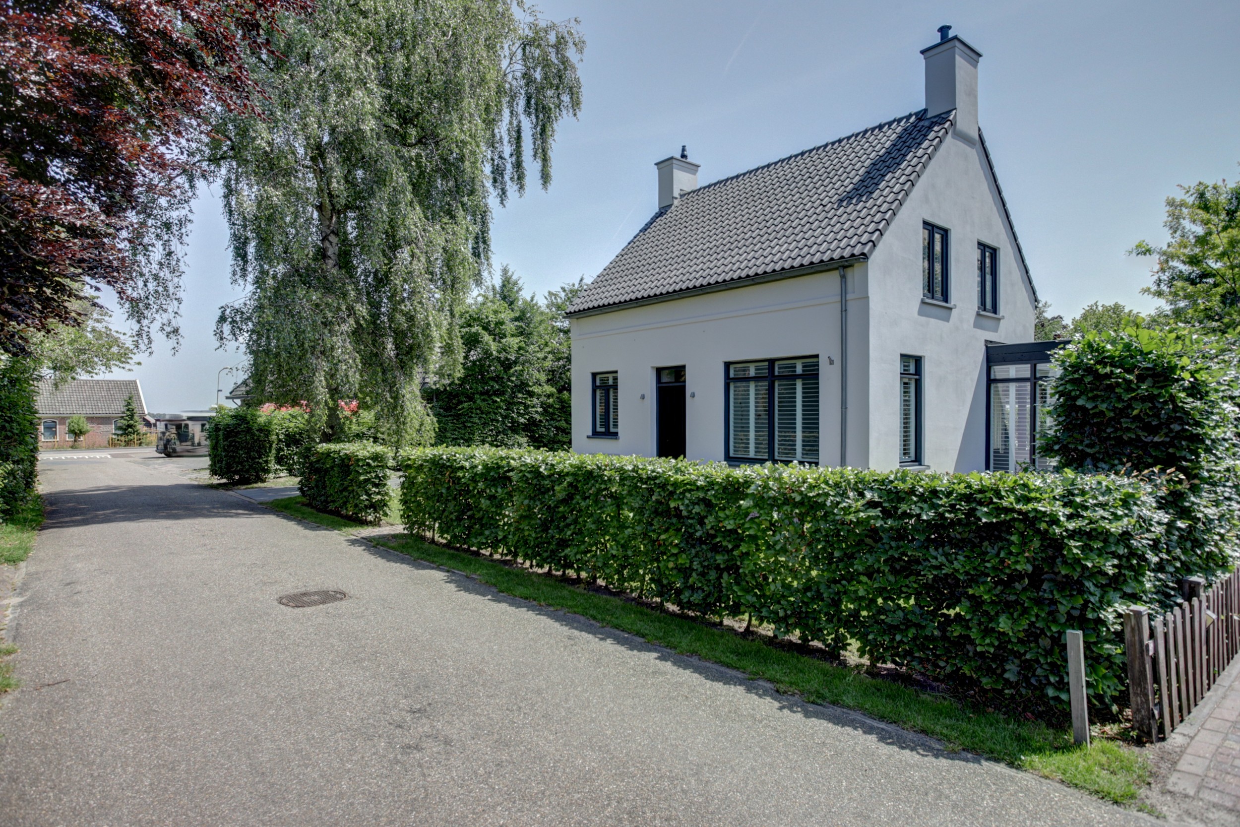 '$houseDetails->street_name'.' '.'$houseDetails->number'