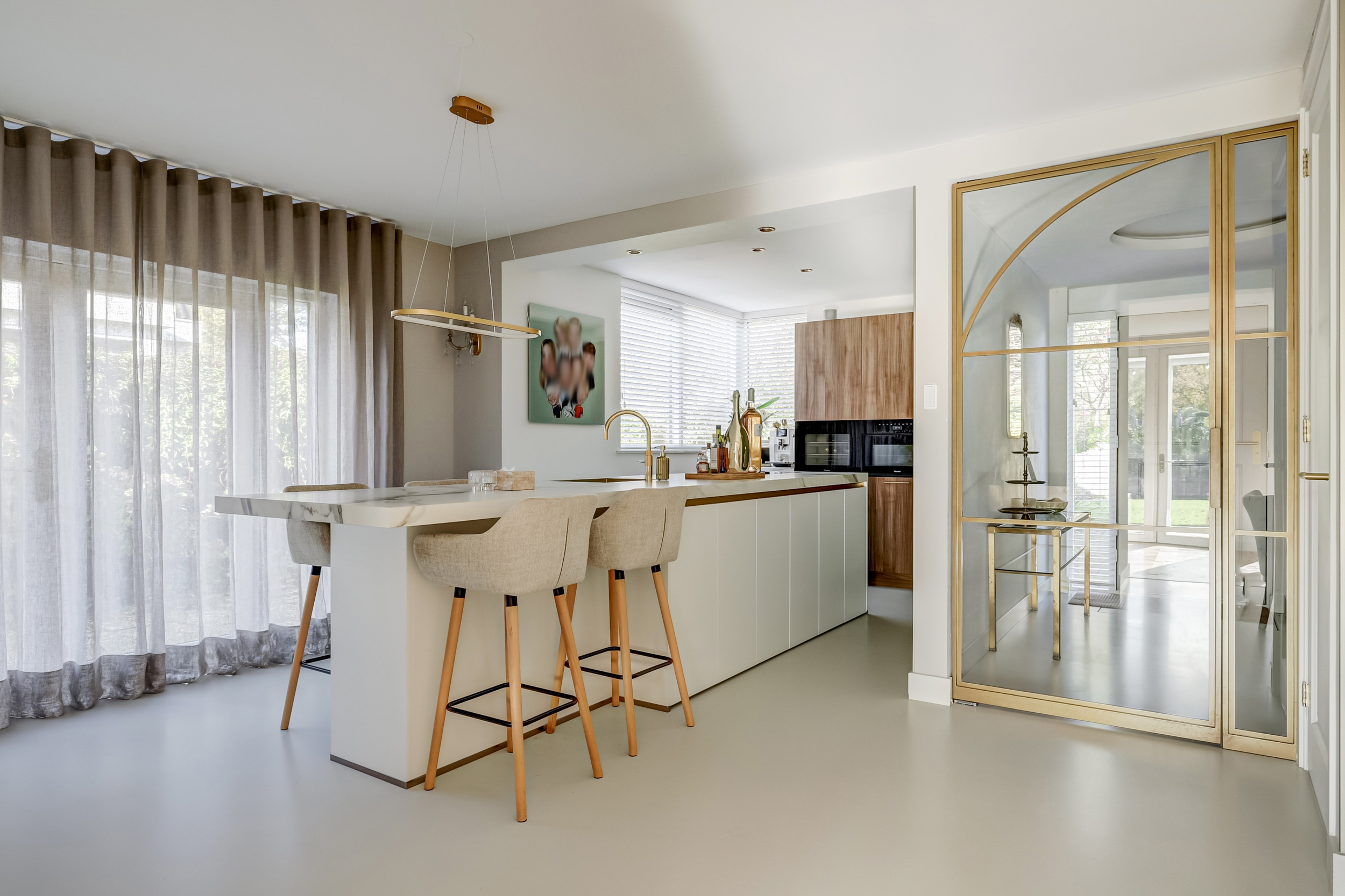 '$houseDetails->street_name'.' '.'$houseDetails->number'