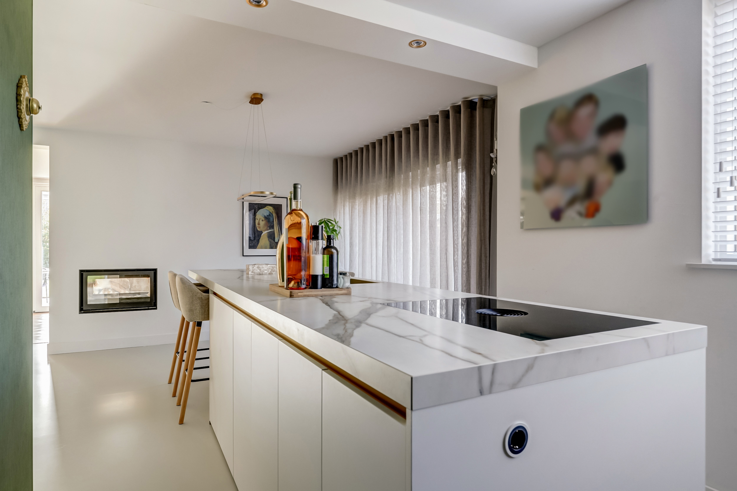 '$houseDetails->street_name'.' '.'$houseDetails->number'