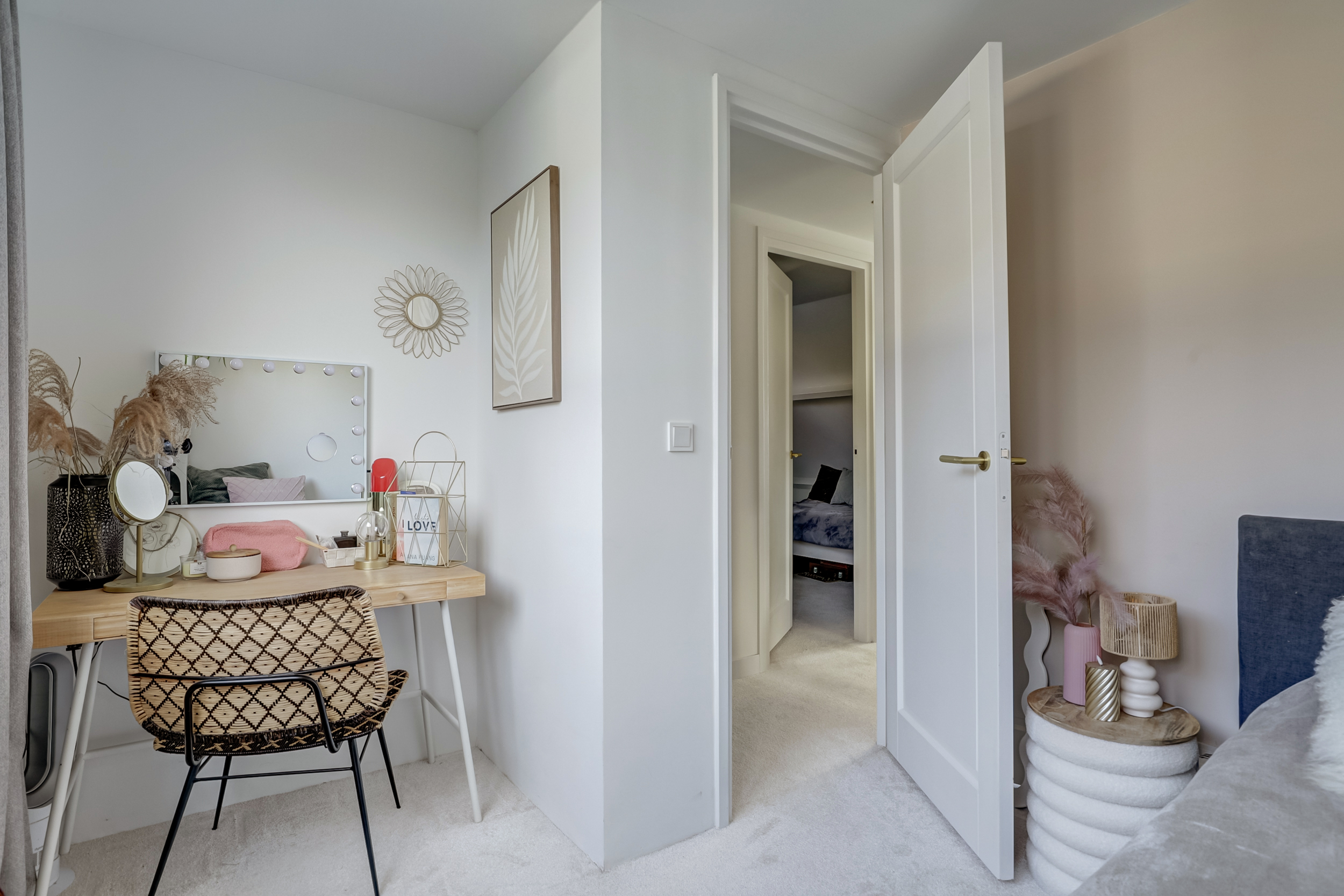 '$houseDetails->street_name'.' '.'$houseDetails->number'