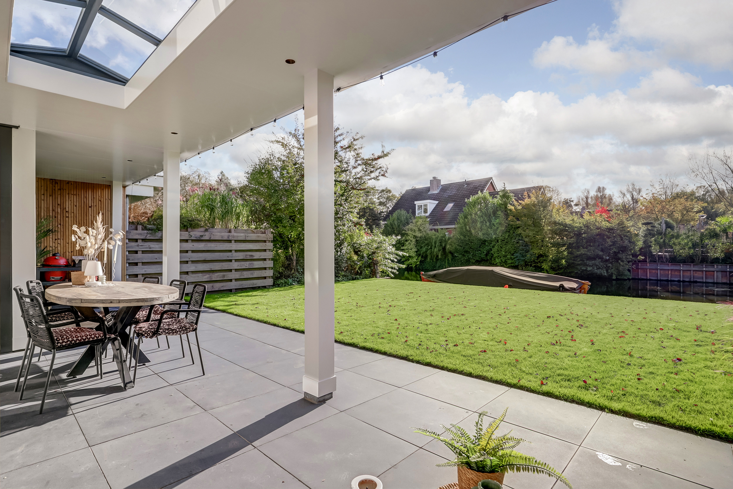 '$houseDetails->street_name'.' '.'$houseDetails->number'