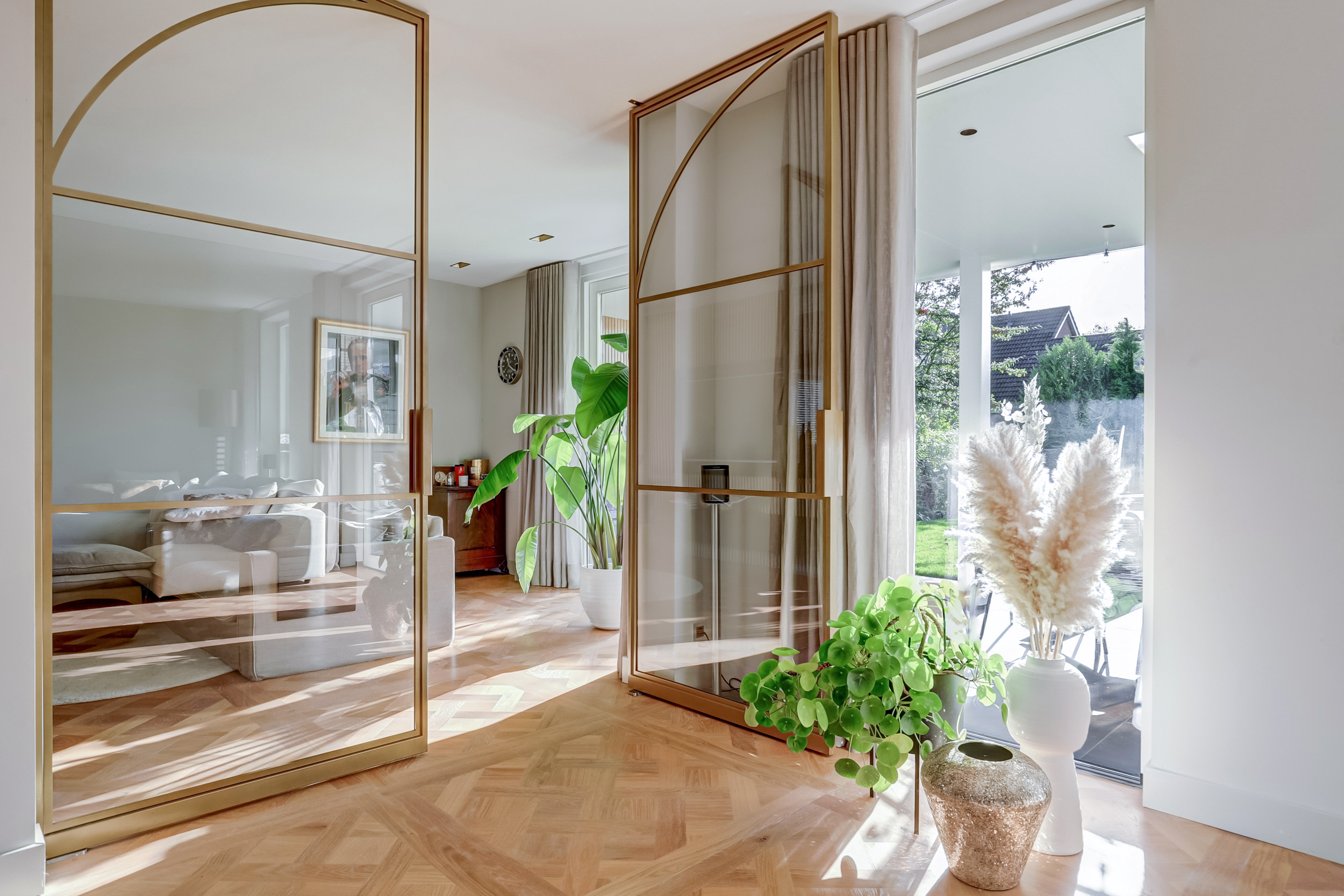 '$houseDetails->street_name'.' '.'$houseDetails->number'