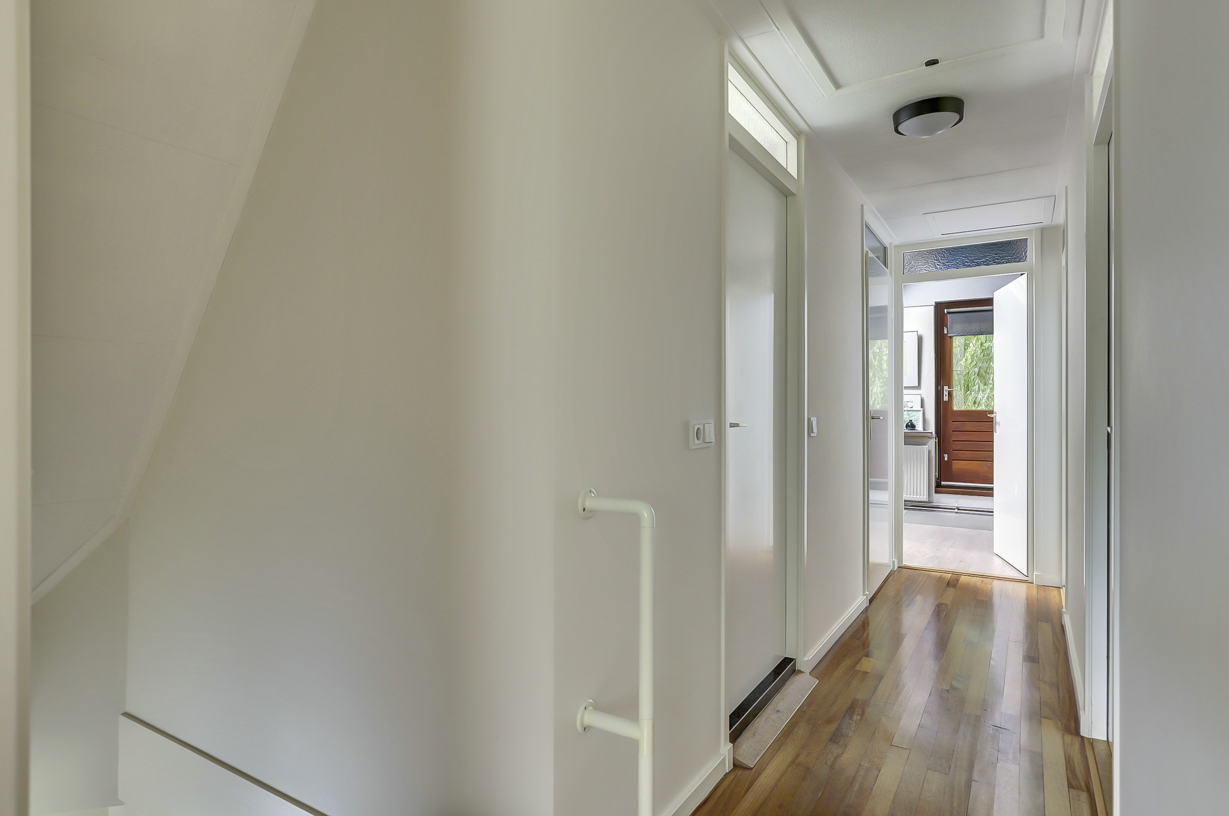 '$houseDetails->street_name'.' '.'$houseDetails->number'