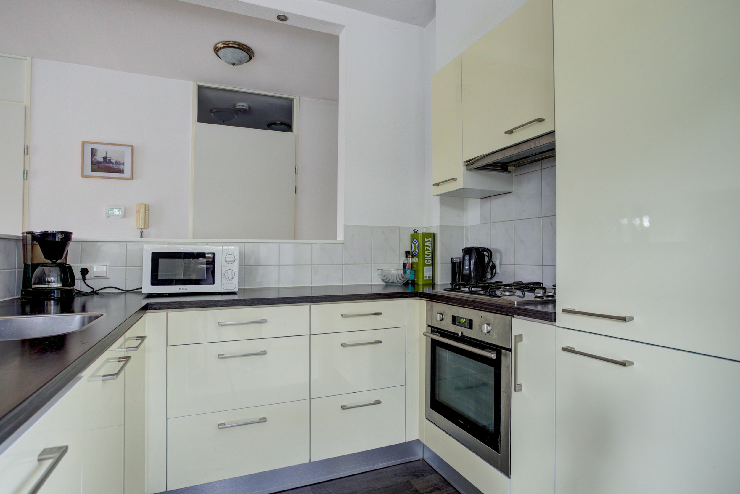 '$houseDetails->street_name'.' '.'$houseDetails->number'