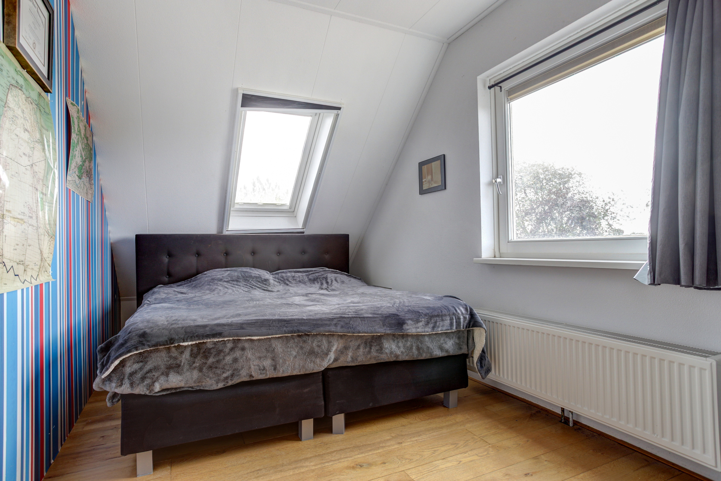 '$houseDetails->street_name'.' '.'$houseDetails->number'