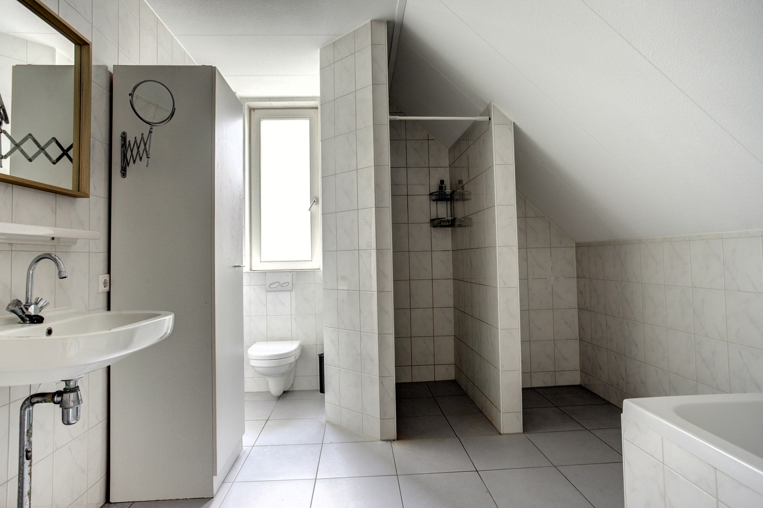 '$houseDetails->street_name'.' '.'$houseDetails->number'