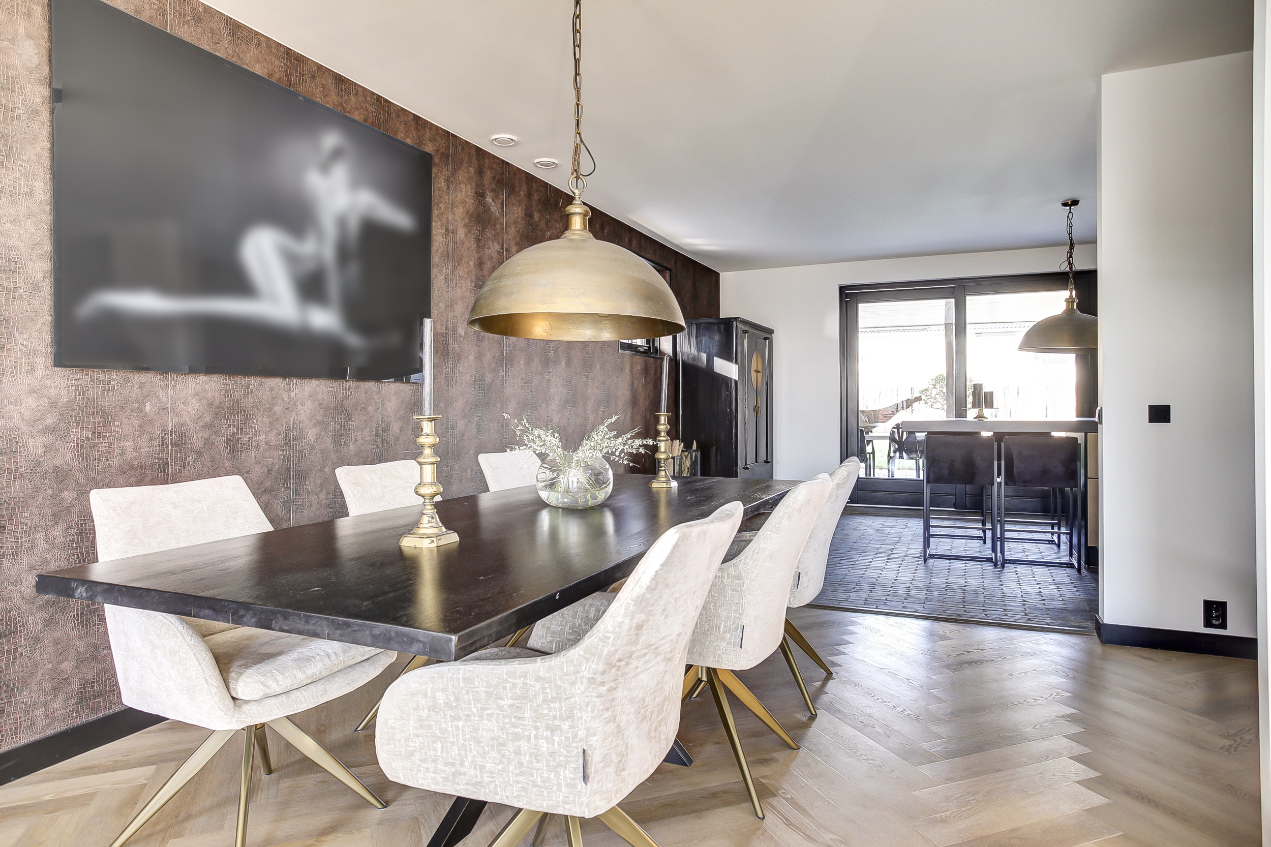 '$houseDetails->street_name'.' '.'$houseDetails->number'