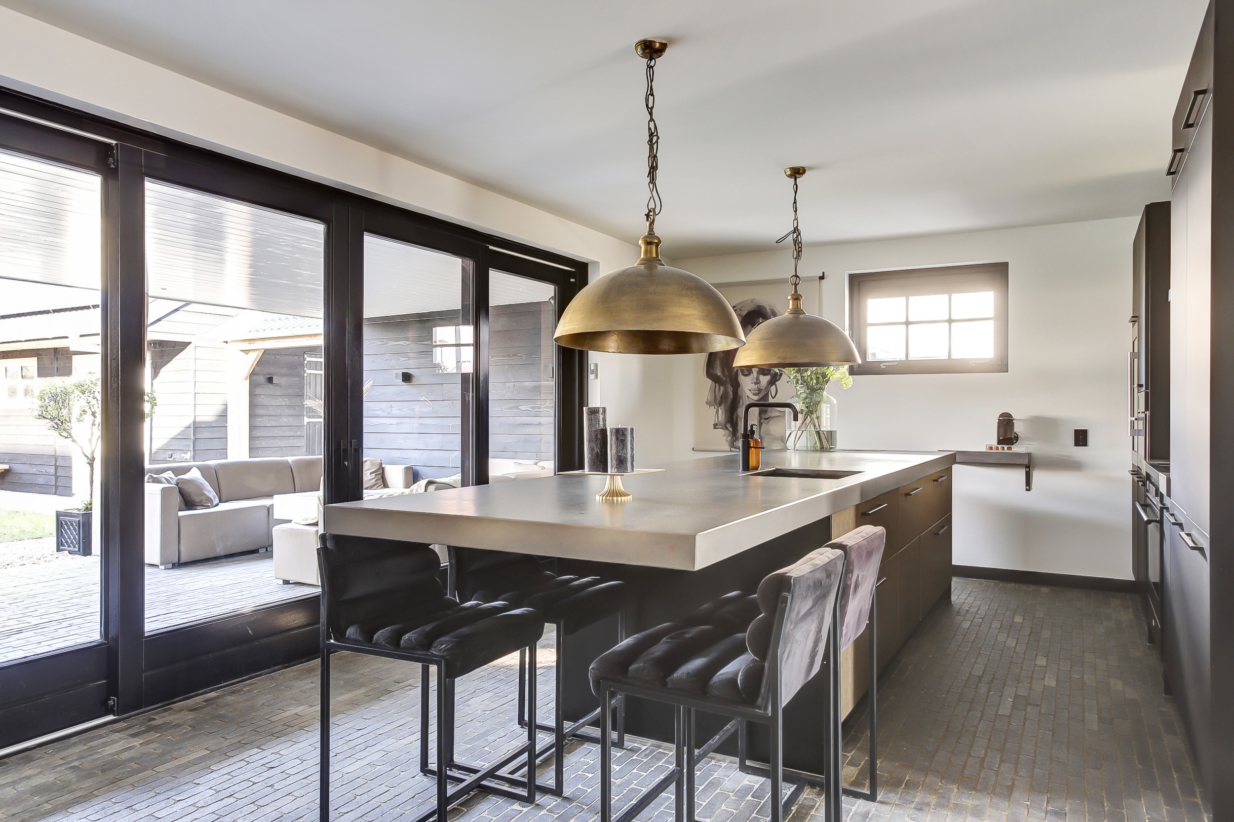 '$houseDetails->street_name'.' '.'$houseDetails->number'