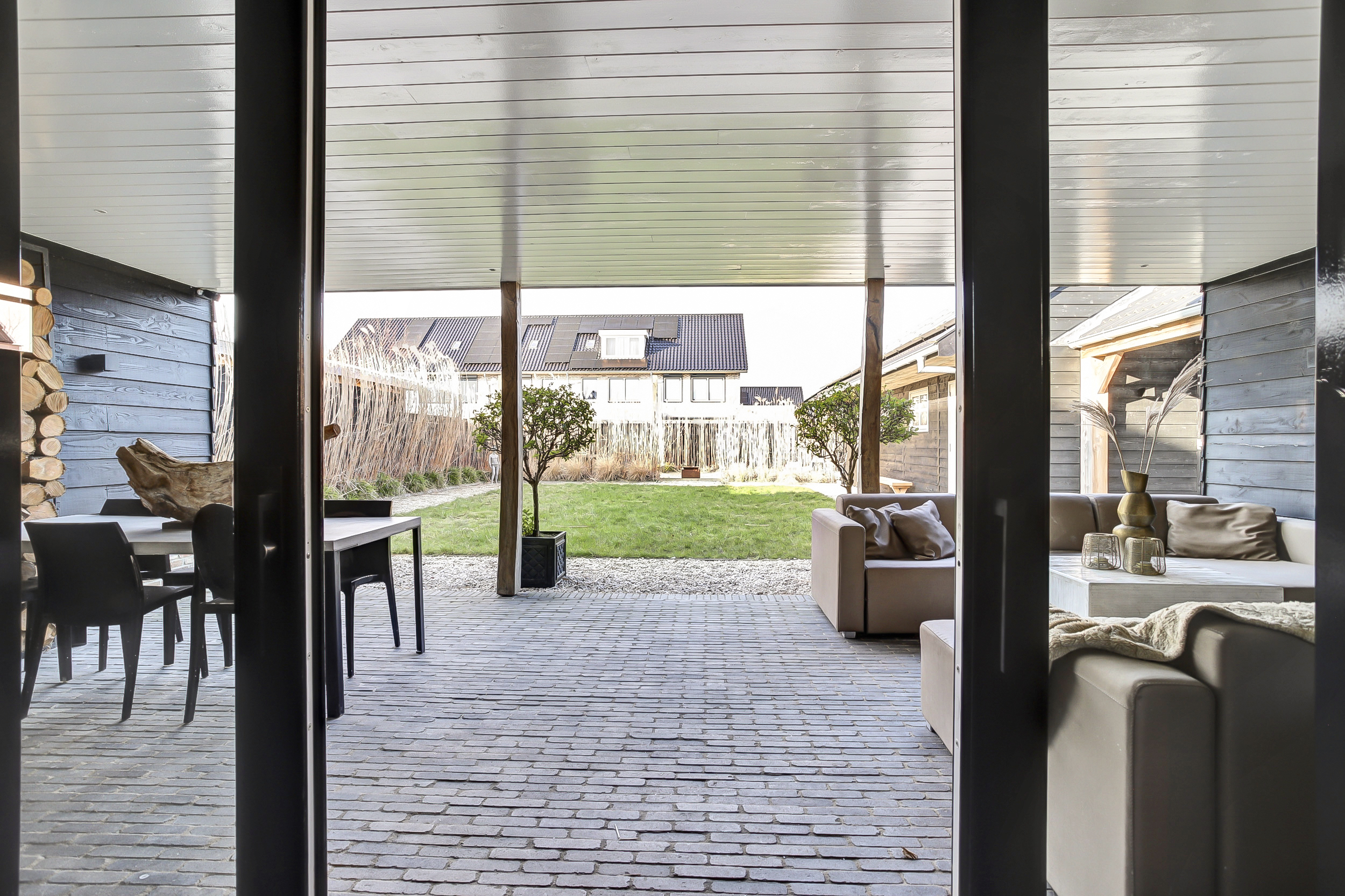 '$houseDetails->street_name'.' '.'$houseDetails->number'