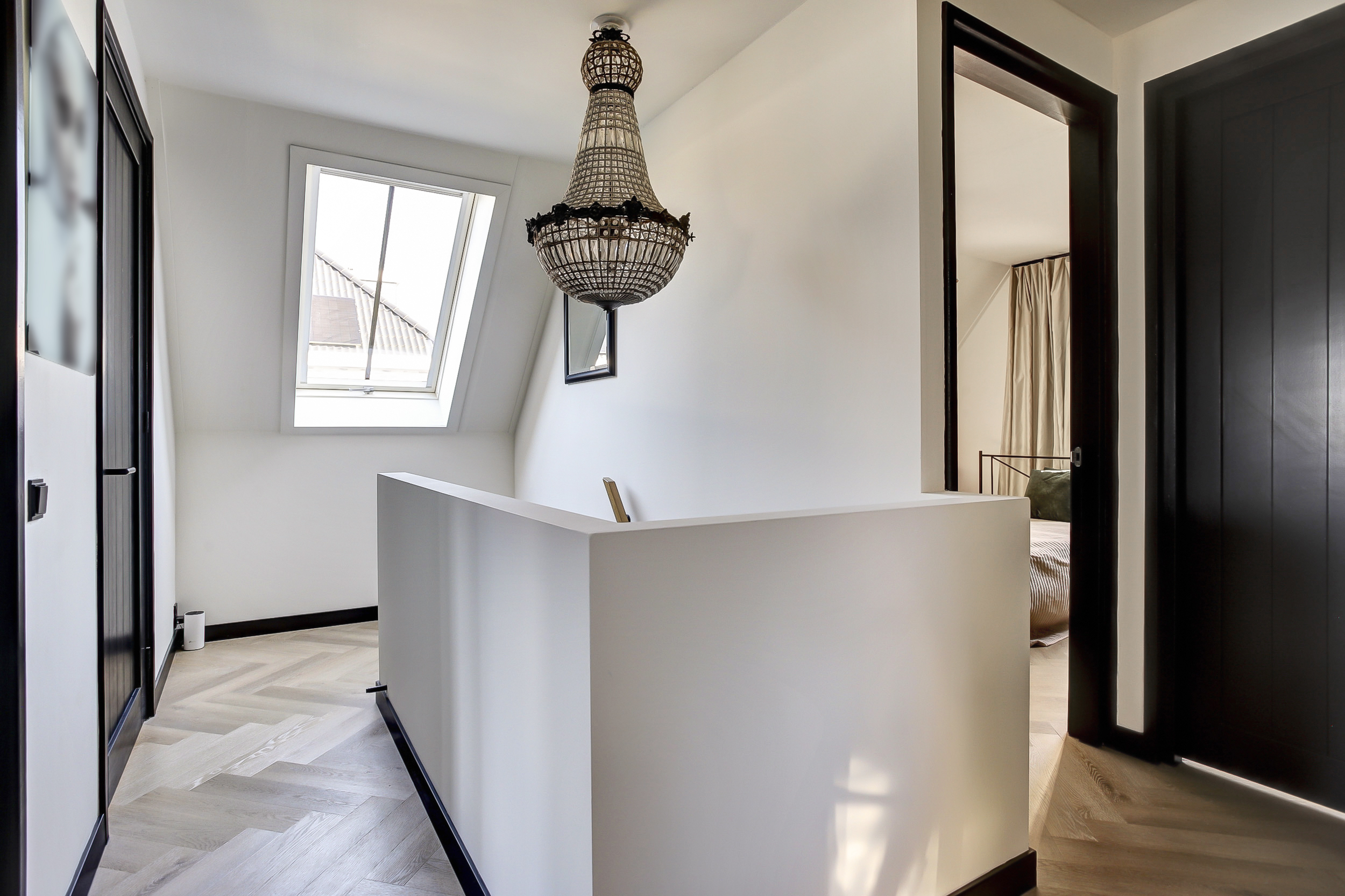 '$houseDetails->street_name'.' '.'$houseDetails->number'