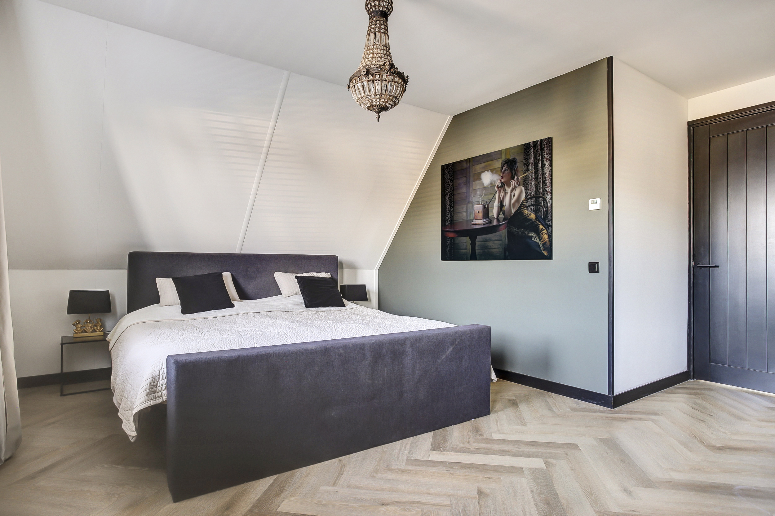 '$houseDetails->street_name'.' '.'$houseDetails->number'