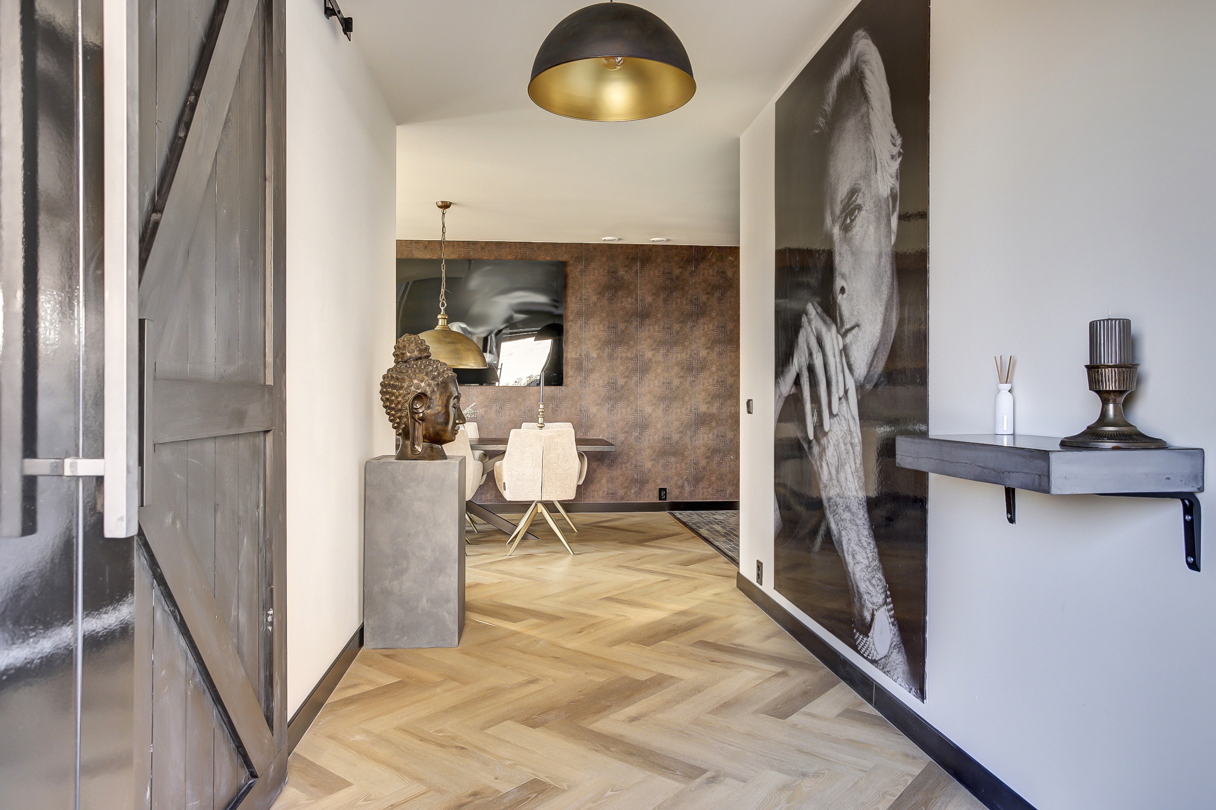 '$houseDetails->street_name'.' '.'$houseDetails->number'