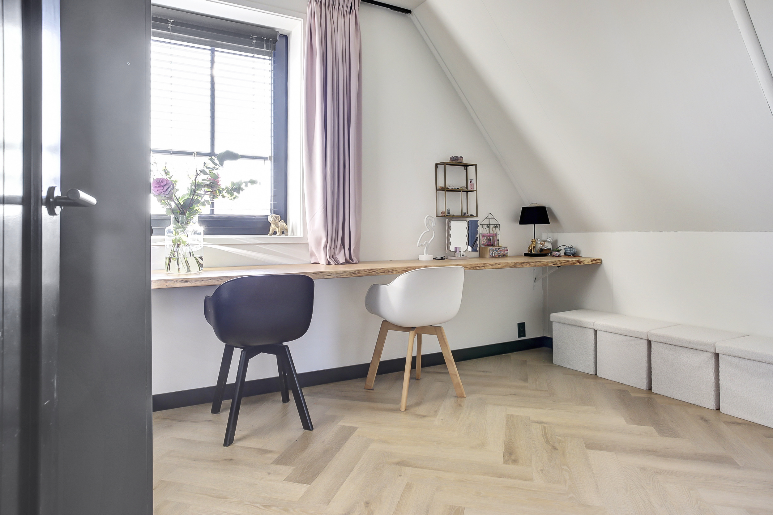 '$houseDetails->street_name'.' '.'$houseDetails->number'