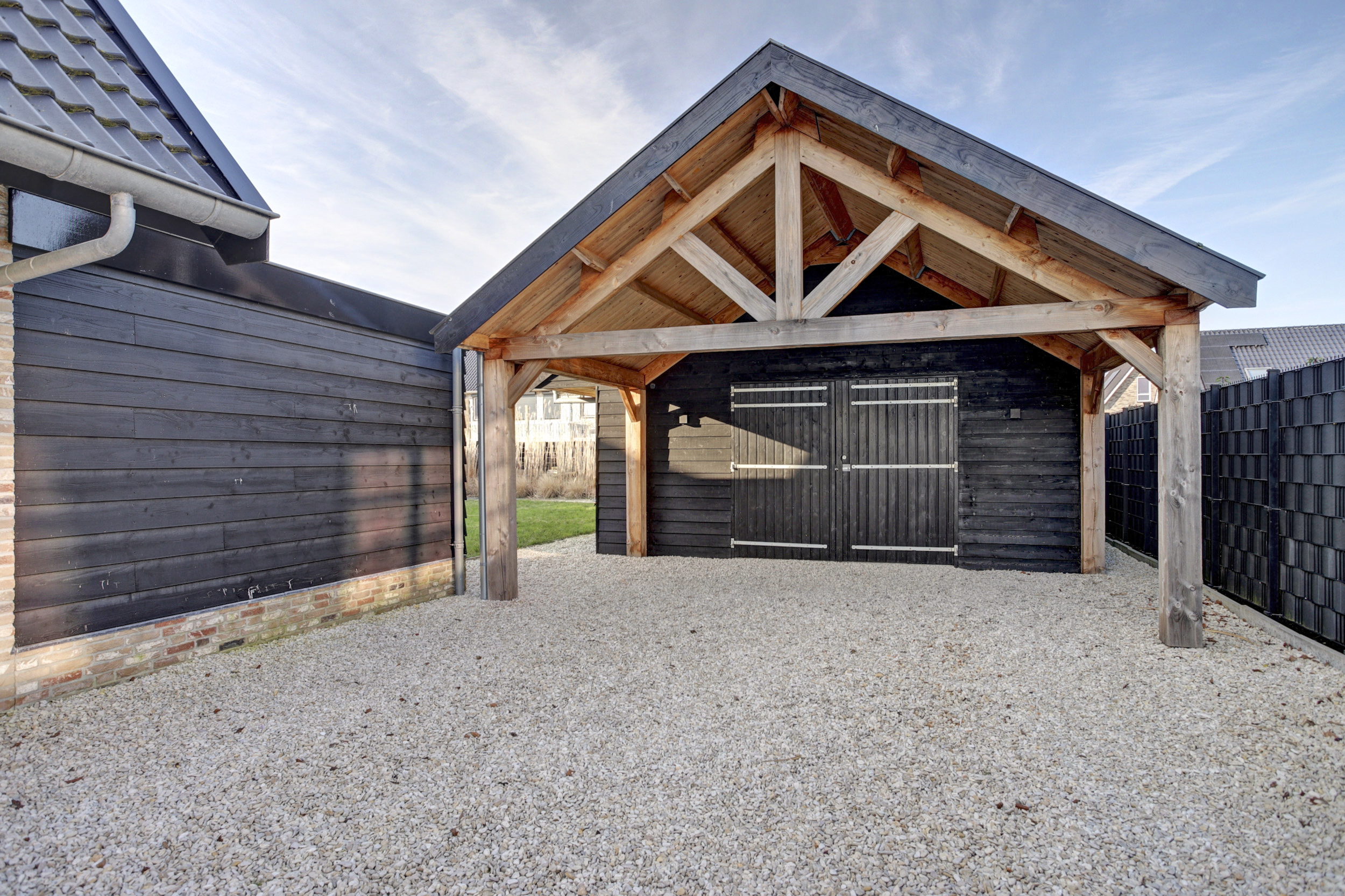 '$houseDetails->street_name'.' '.'$houseDetails->number'