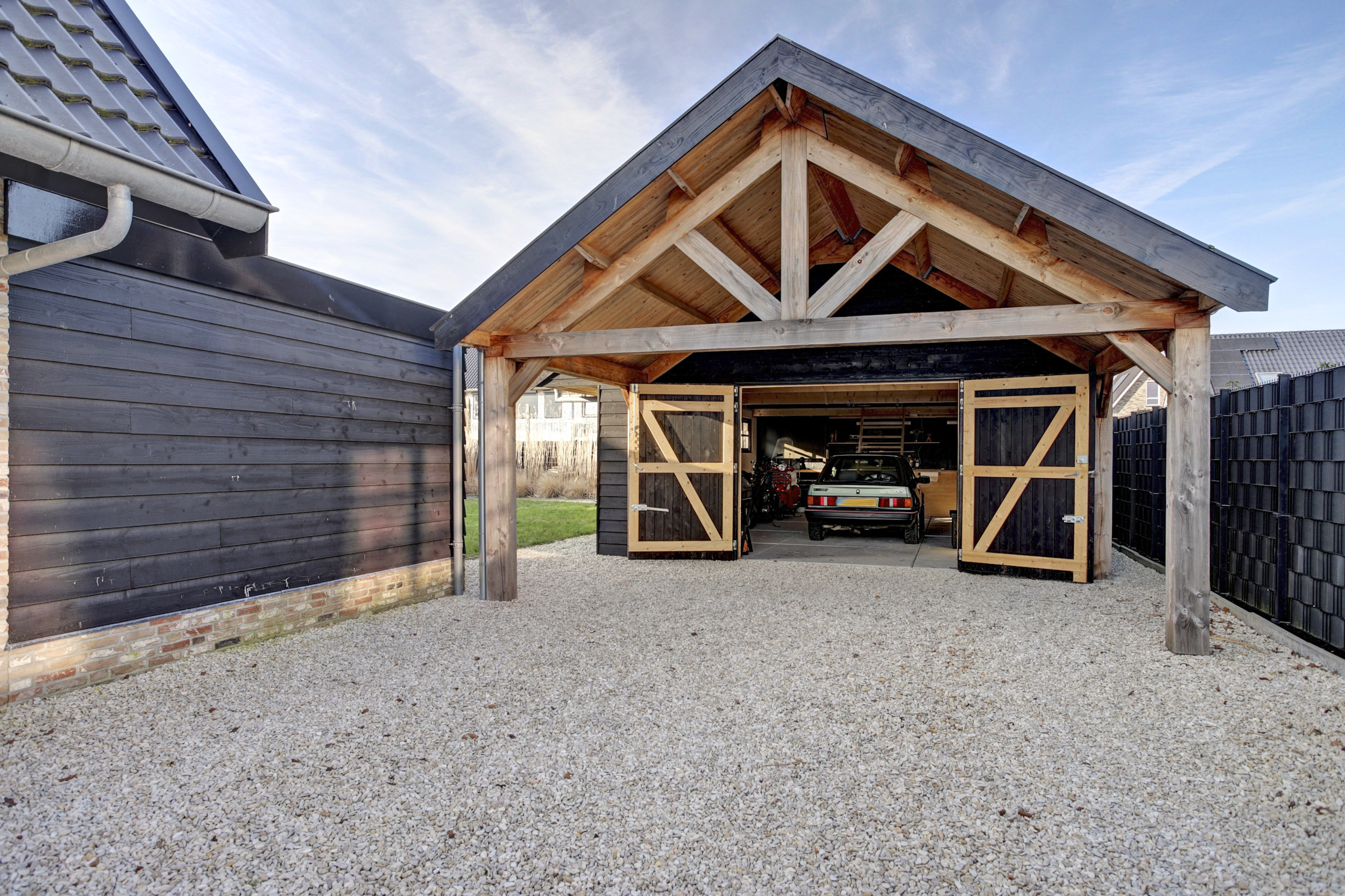 '$houseDetails->street_name'.' '.'$houseDetails->number'