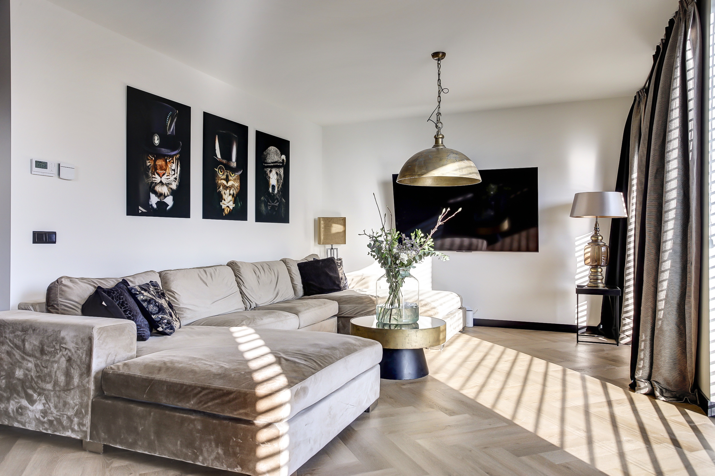 '$houseDetails->street_name'.' '.'$houseDetails->number'