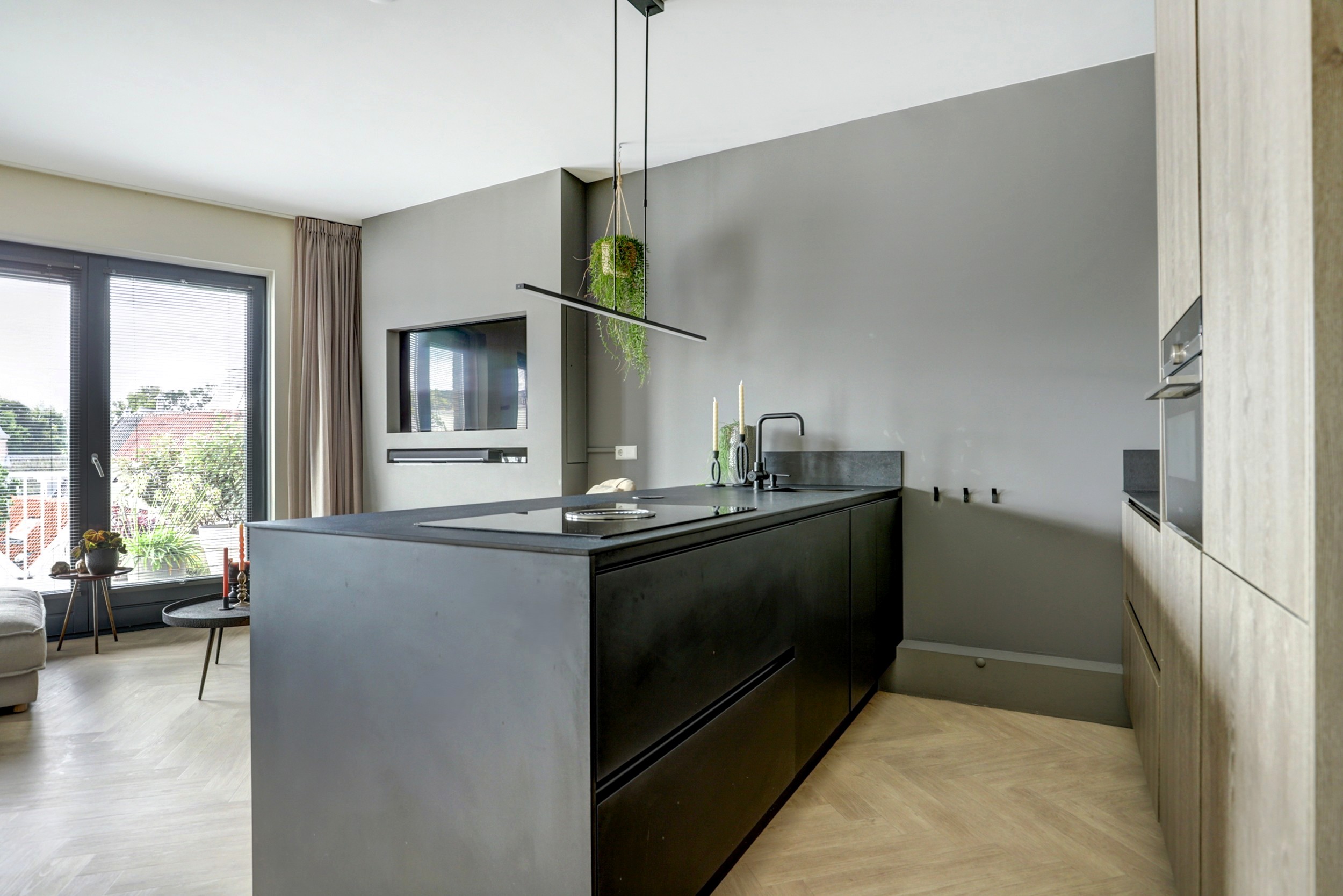 '$houseDetails->street_name'.' '.'$houseDetails->number'