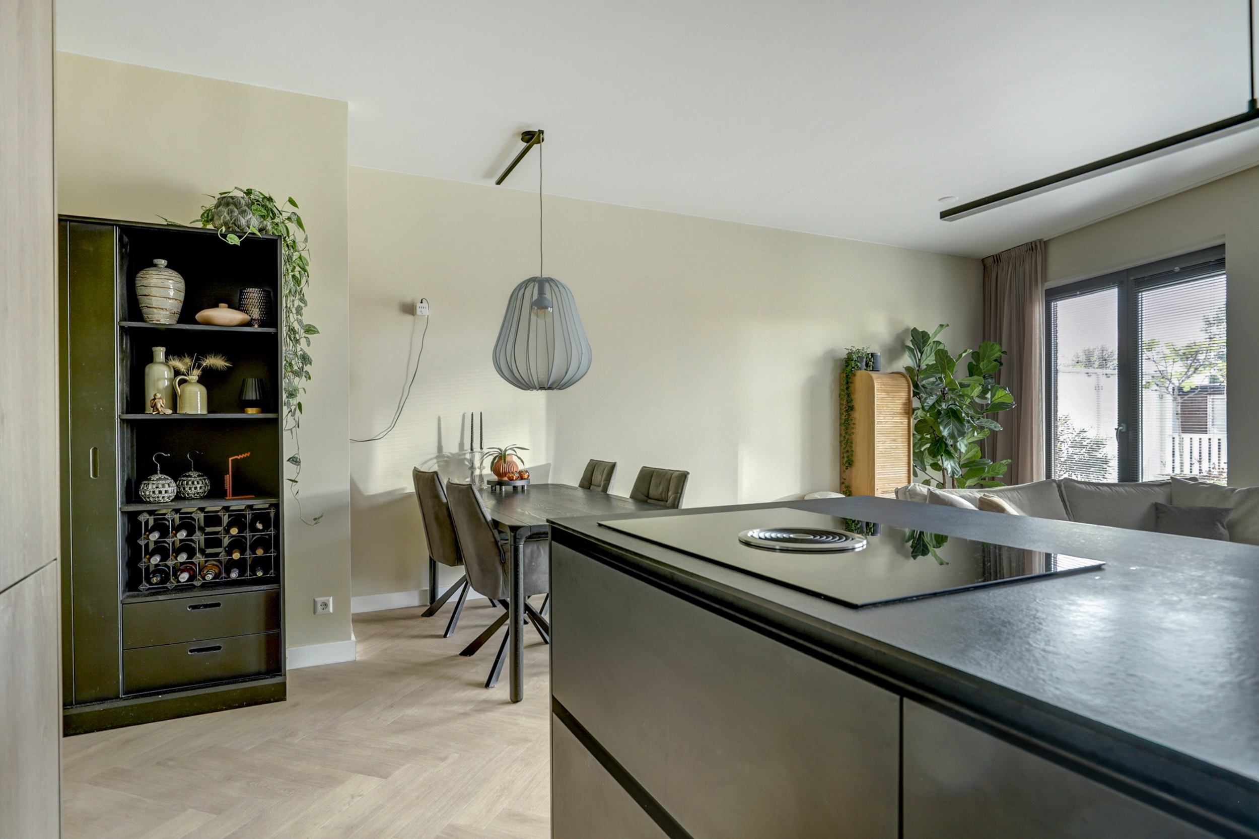 '$houseDetails->street_name'.' '.'$houseDetails->number'