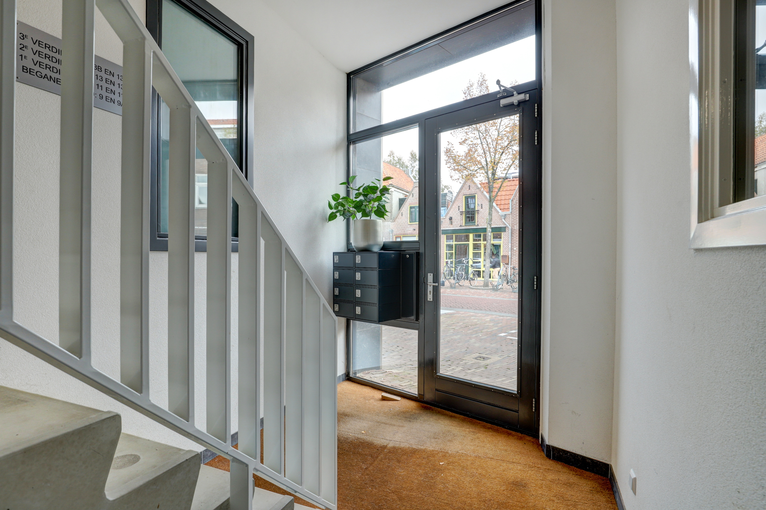 '$houseDetails->street_name'.' '.'$houseDetails->number'