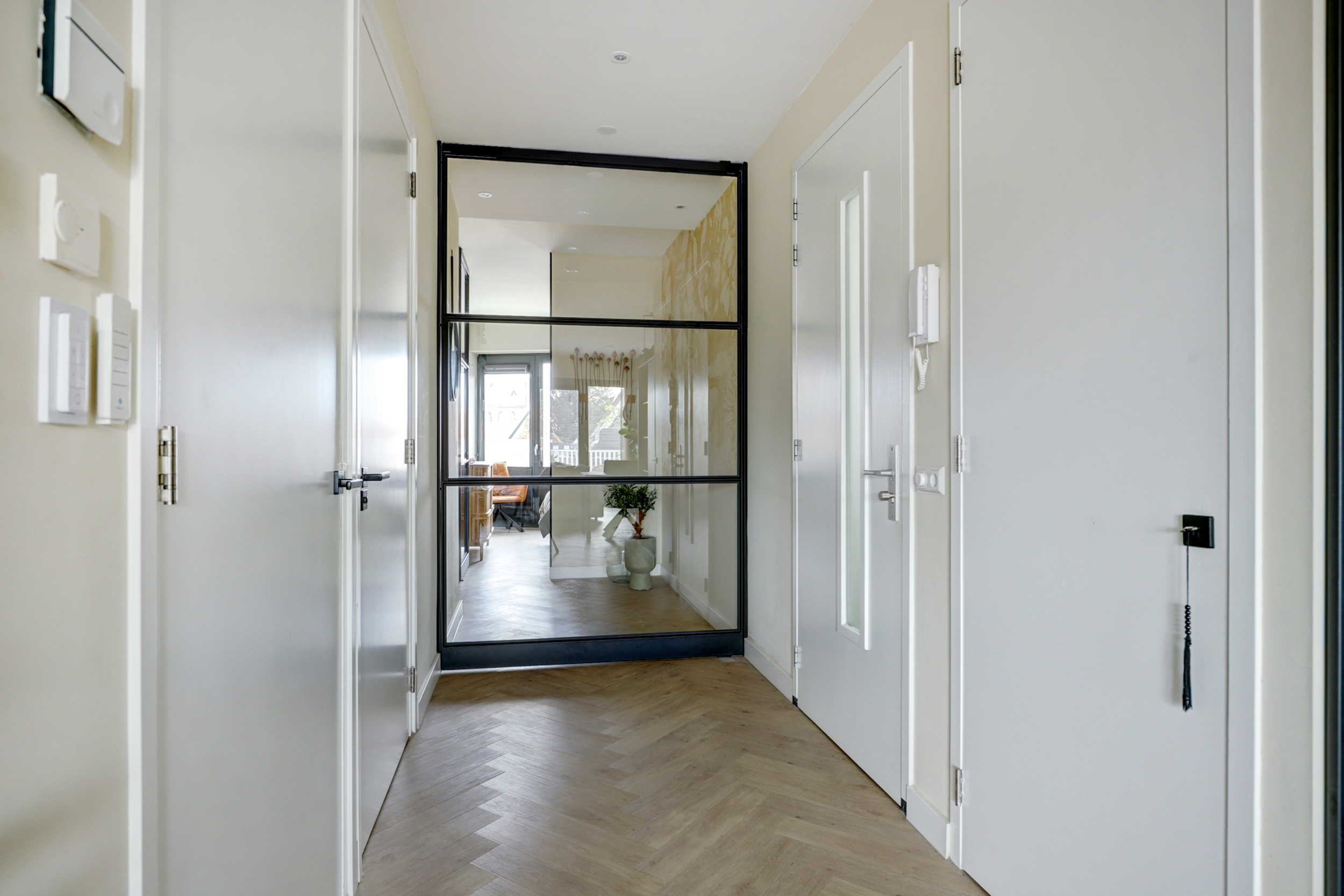 '$houseDetails->street_name'.' '.'$houseDetails->number'