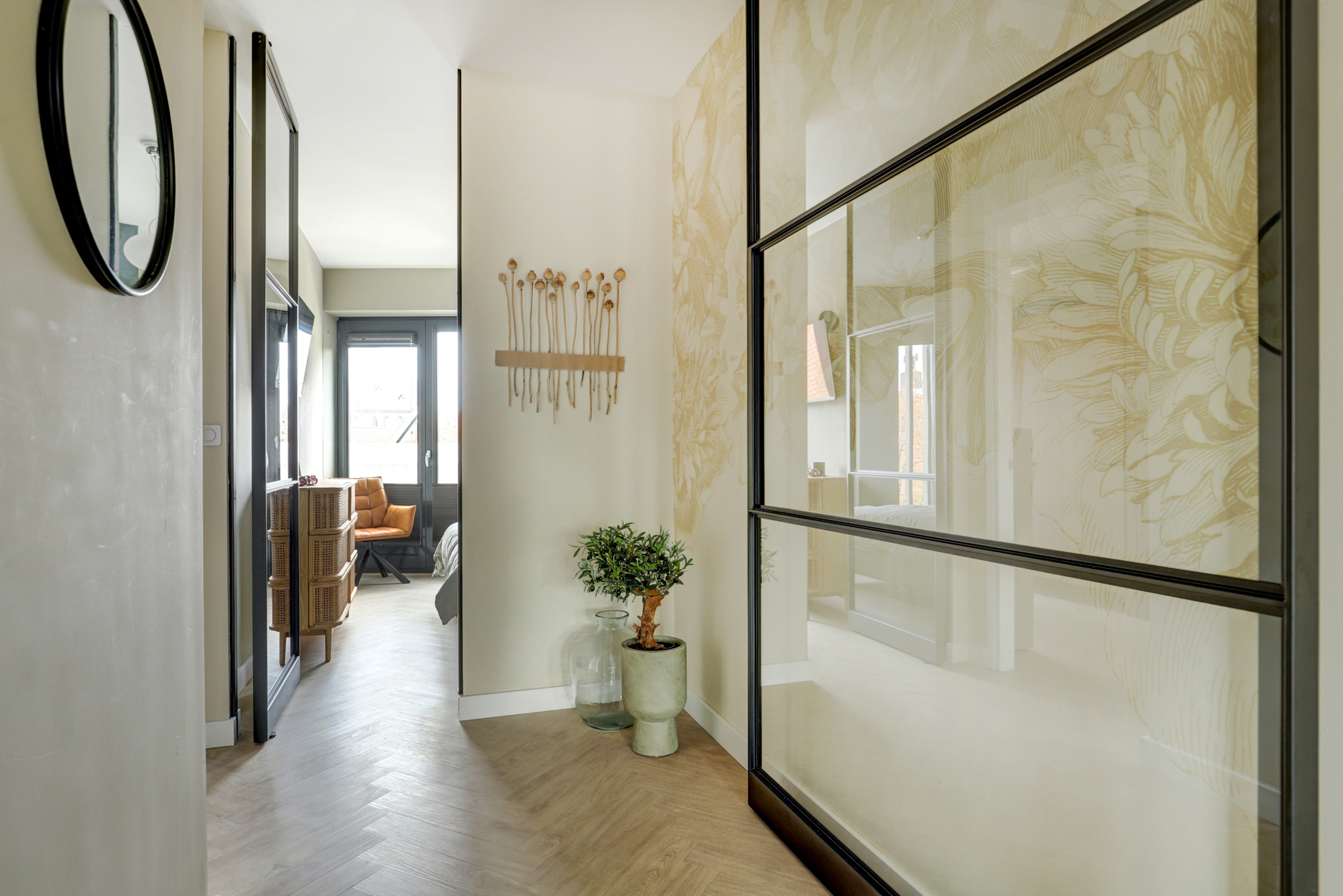 '$houseDetails->street_name'.' '.'$houseDetails->number'