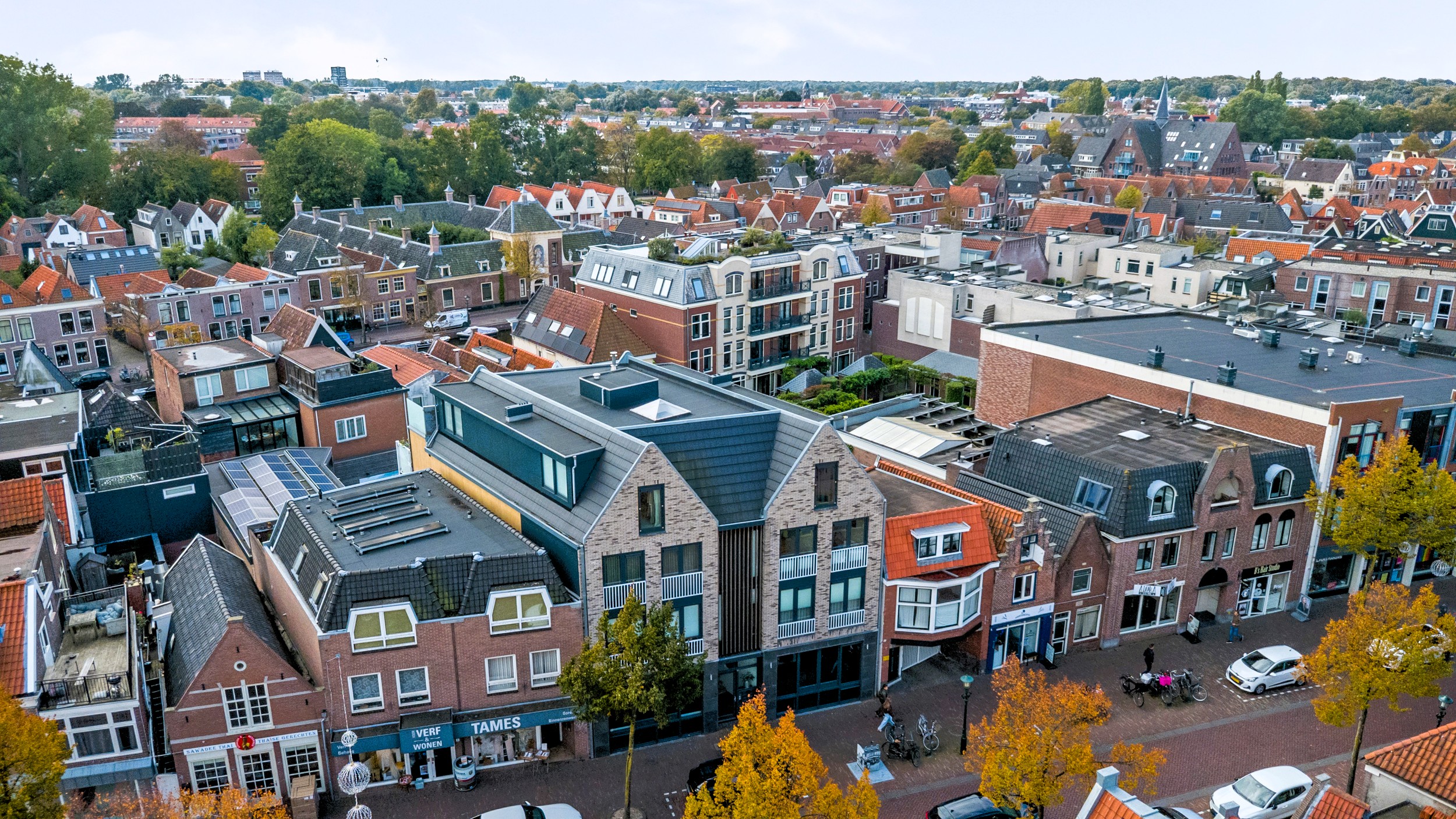 '$houseDetails->street_name'.' '.'$houseDetails->number'