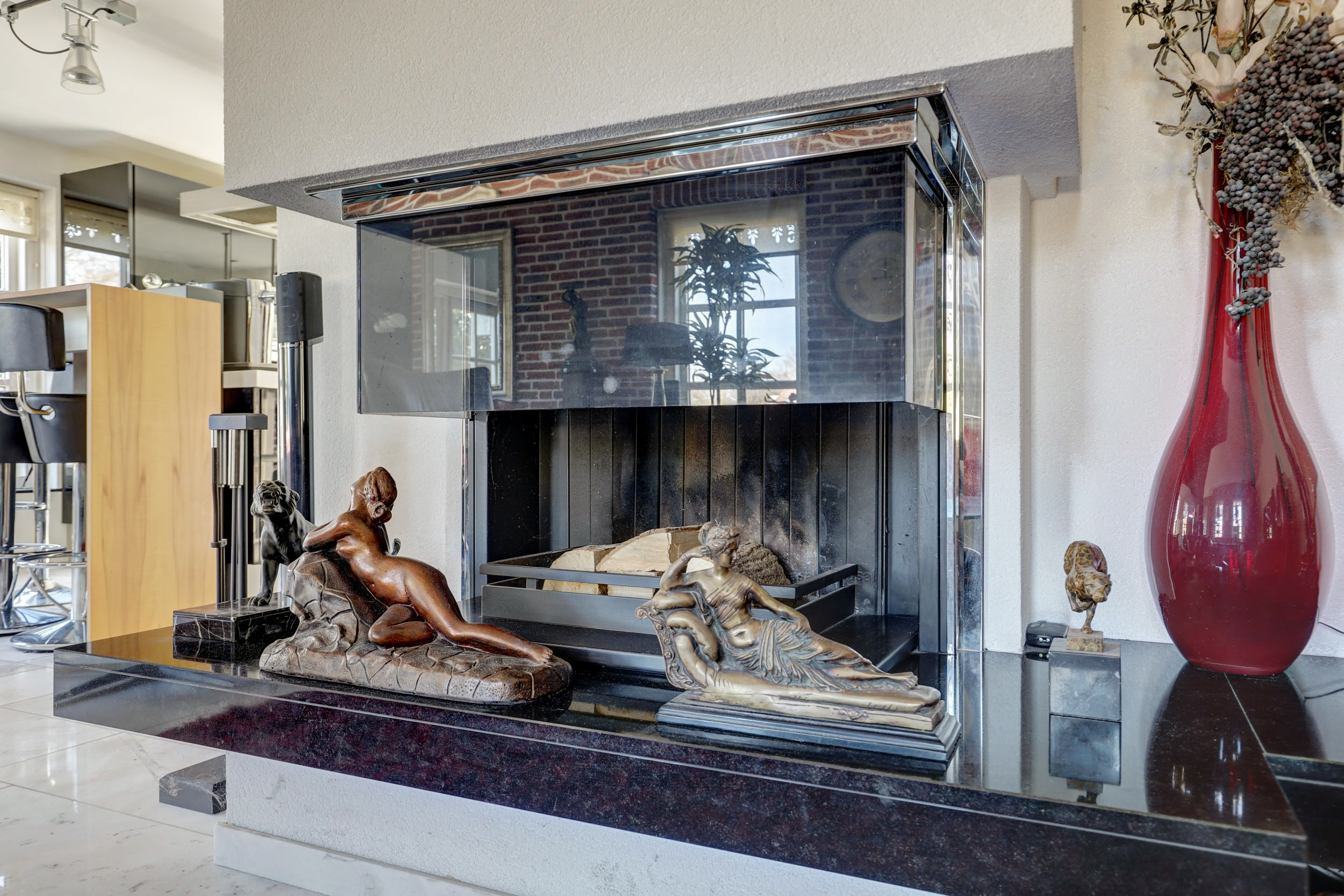 '$houseDetails->street_name'.' '.'$houseDetails->number'