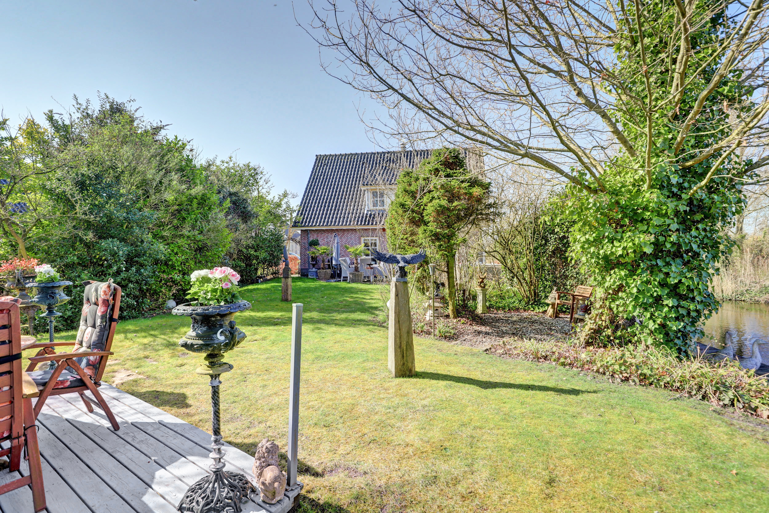 '$houseDetails->street_name'.' '.'$houseDetails->number'