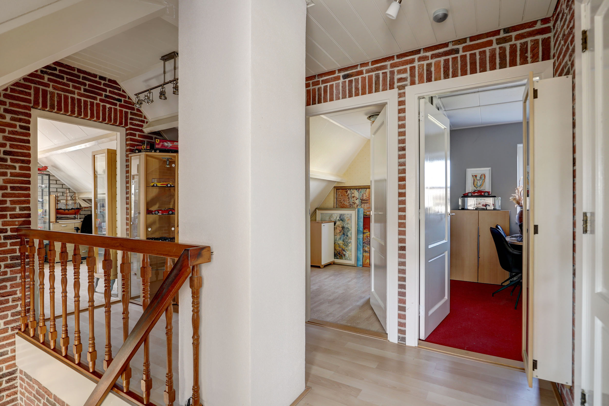 '$houseDetails->street_name'.' '.'$houseDetails->number'