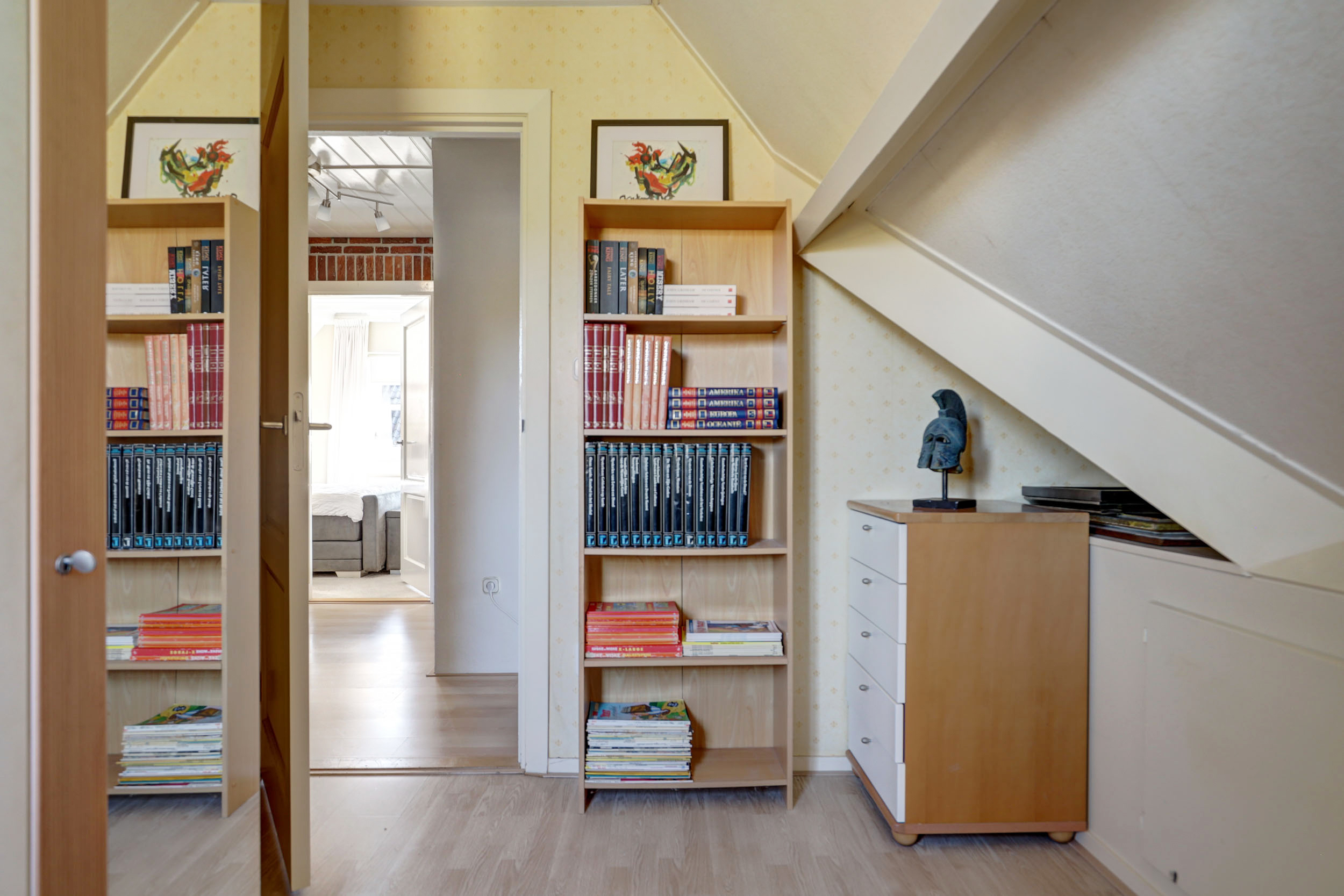 '$houseDetails->street_name'.' '.'$houseDetails->number'