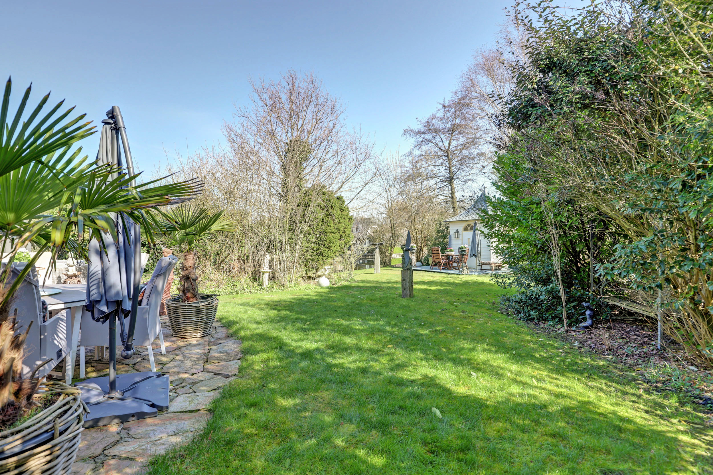 '$houseDetails->street_name'.' '.'$houseDetails->number'