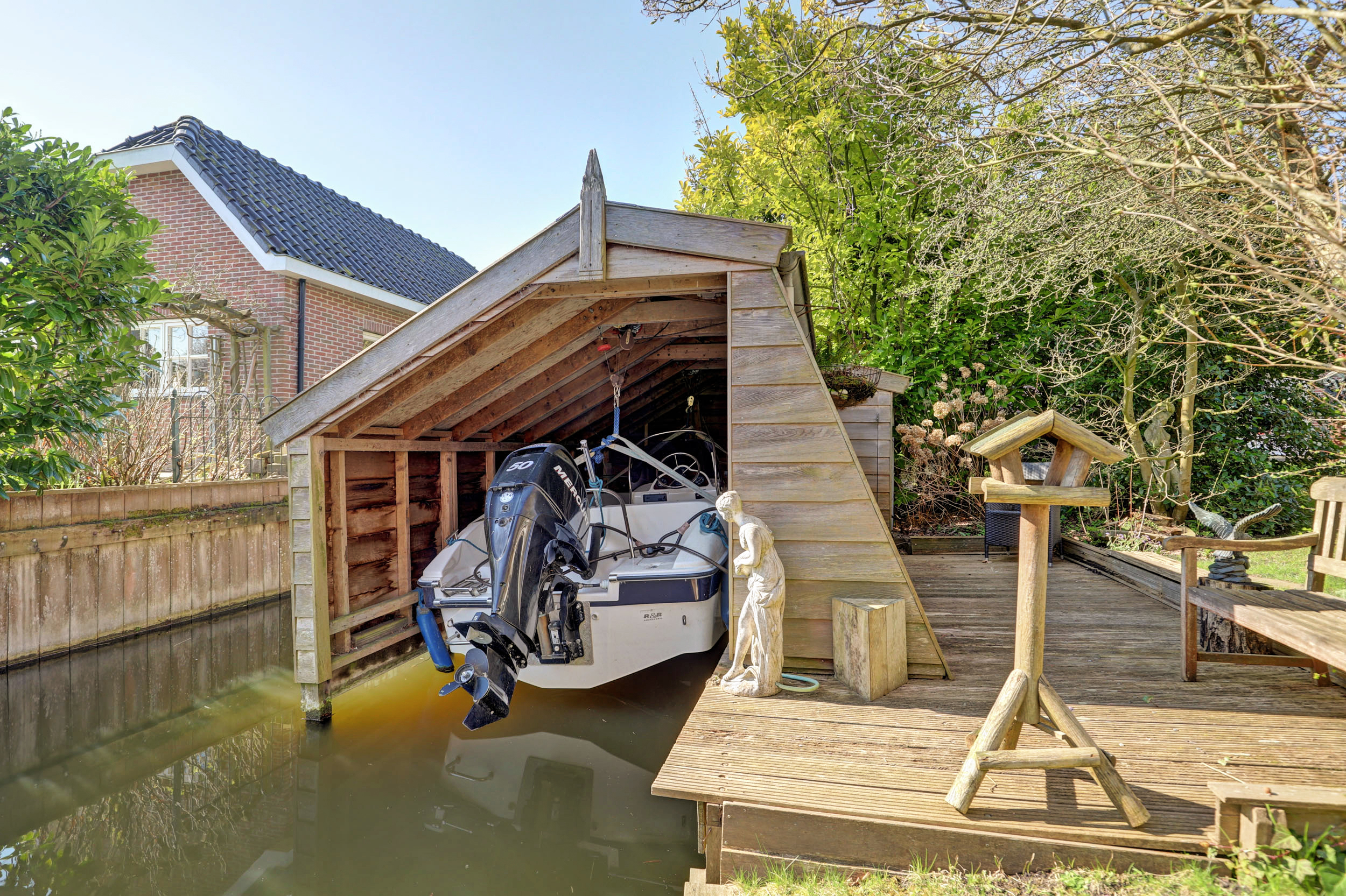 '$houseDetails->street_name'.' '.'$houseDetails->number'