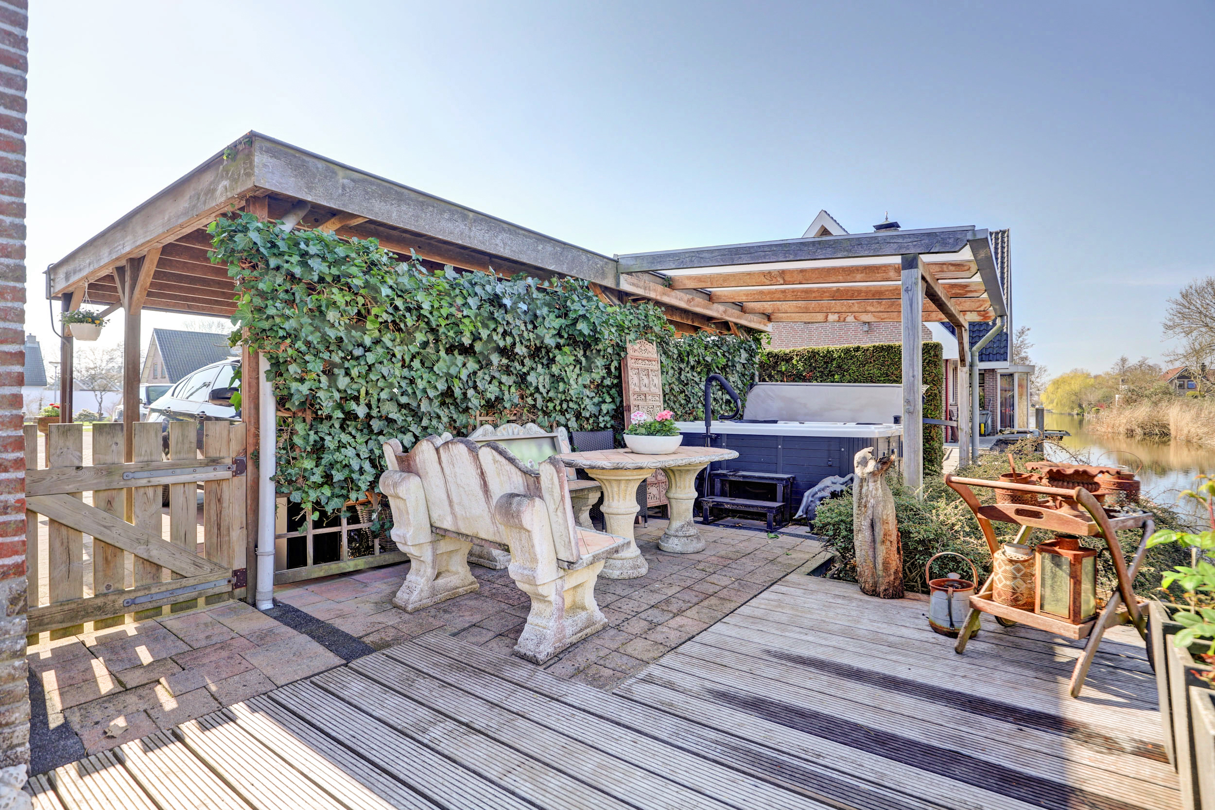 '$houseDetails->street_name'.' '.'$houseDetails->number'