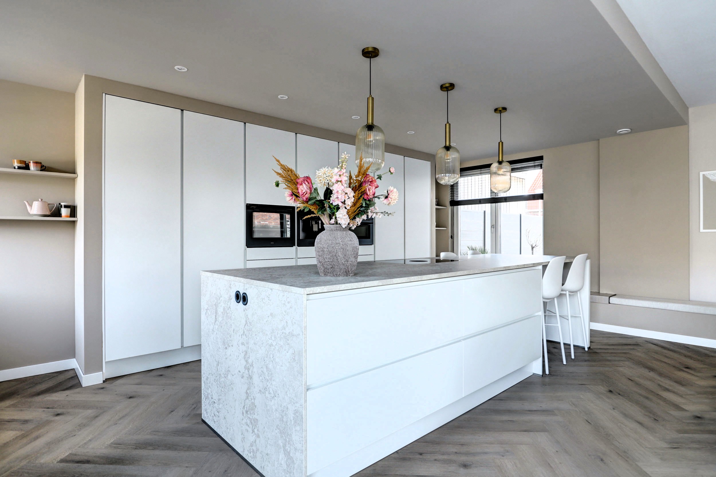 '$houseDetails->street_name'.' '.'$houseDetails->number'