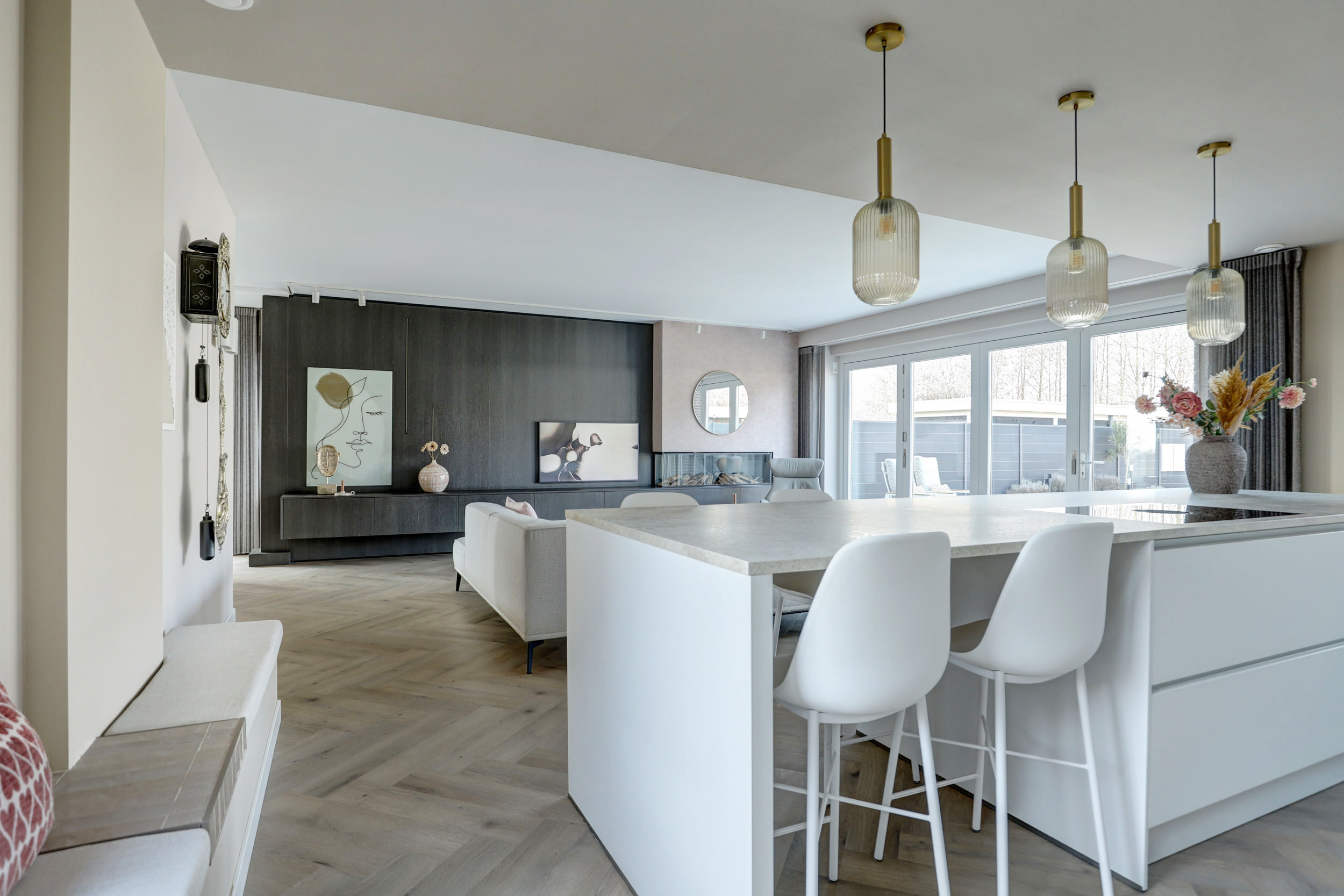 '$houseDetails->street_name'.' '.'$houseDetails->number'