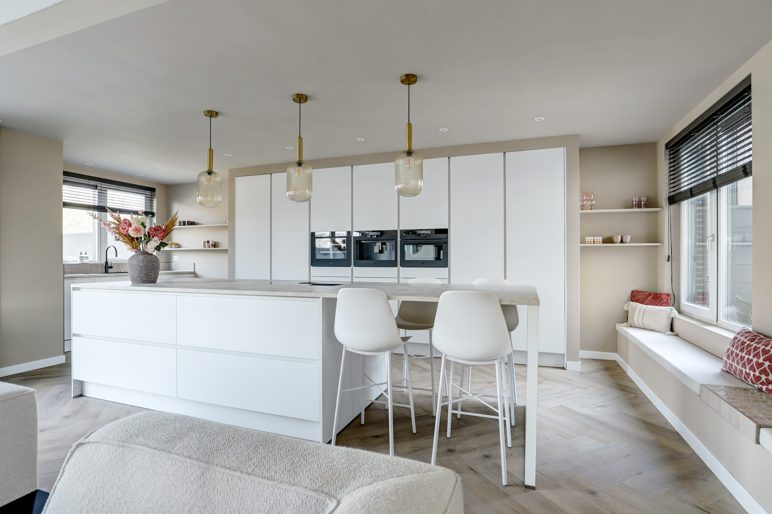 '$houseDetails->street_name'.' '.'$houseDetails->number'