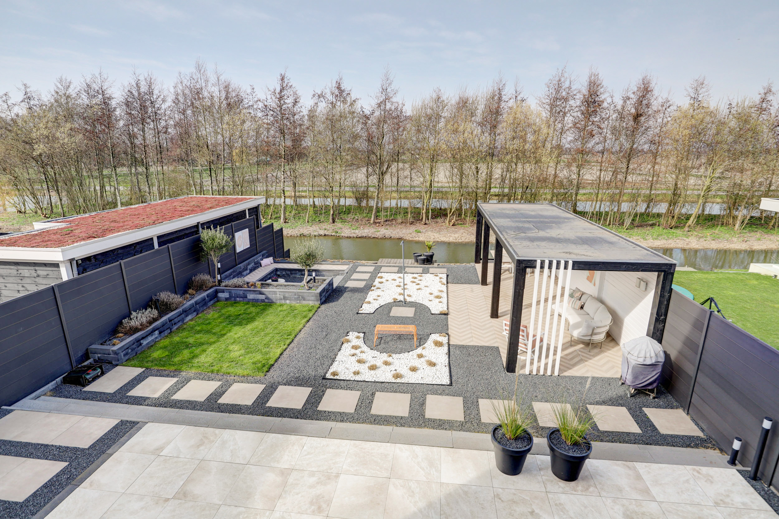 '$houseDetails->street_name'.' '.'$houseDetails->number'