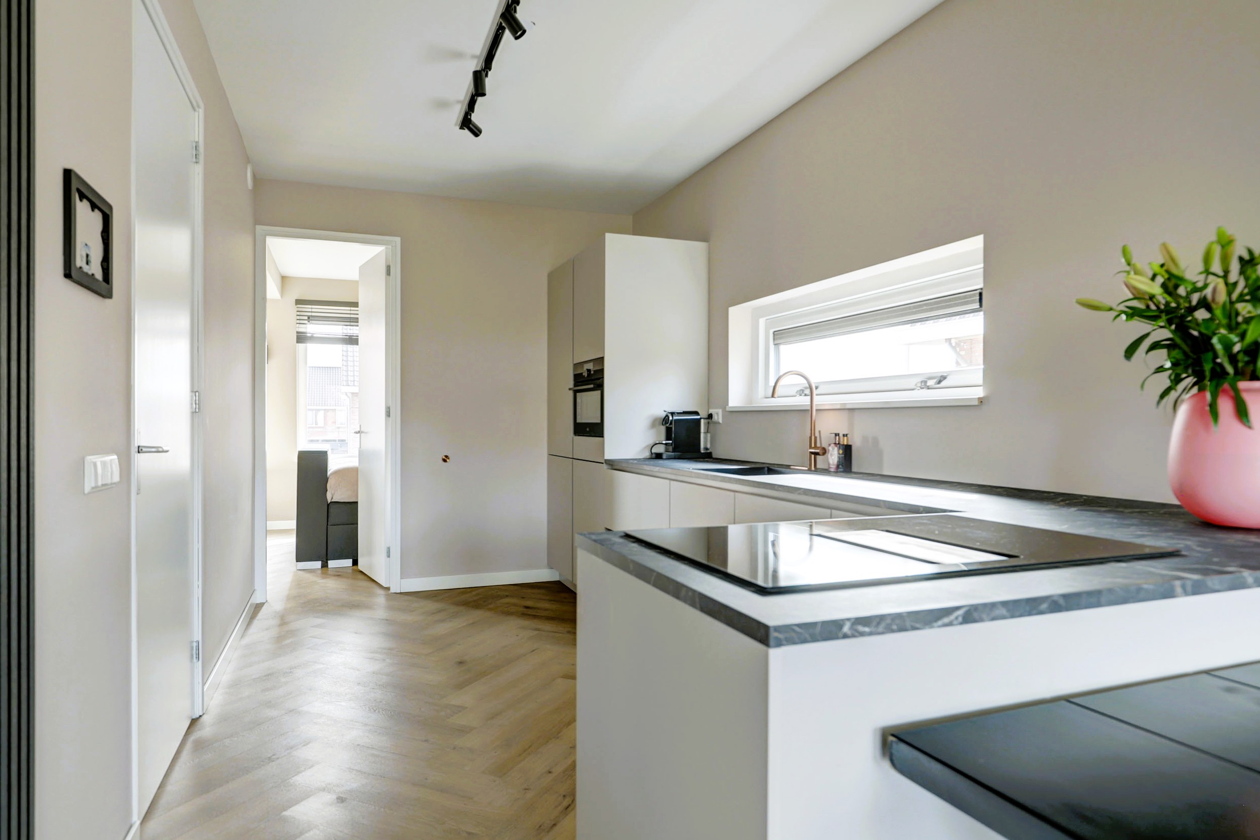 '$houseDetails->street_name'.' '.'$houseDetails->number'