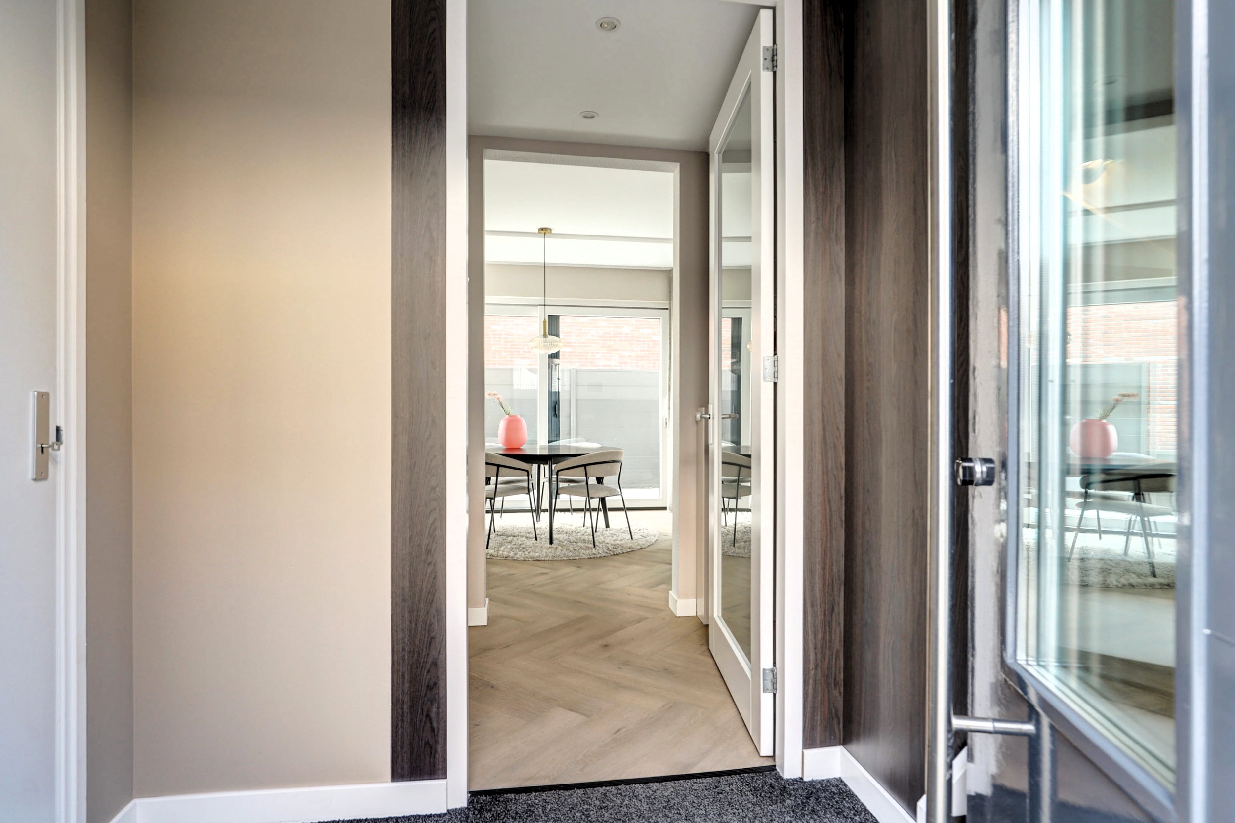 '$houseDetails->street_name'.' '.'$houseDetails->number'