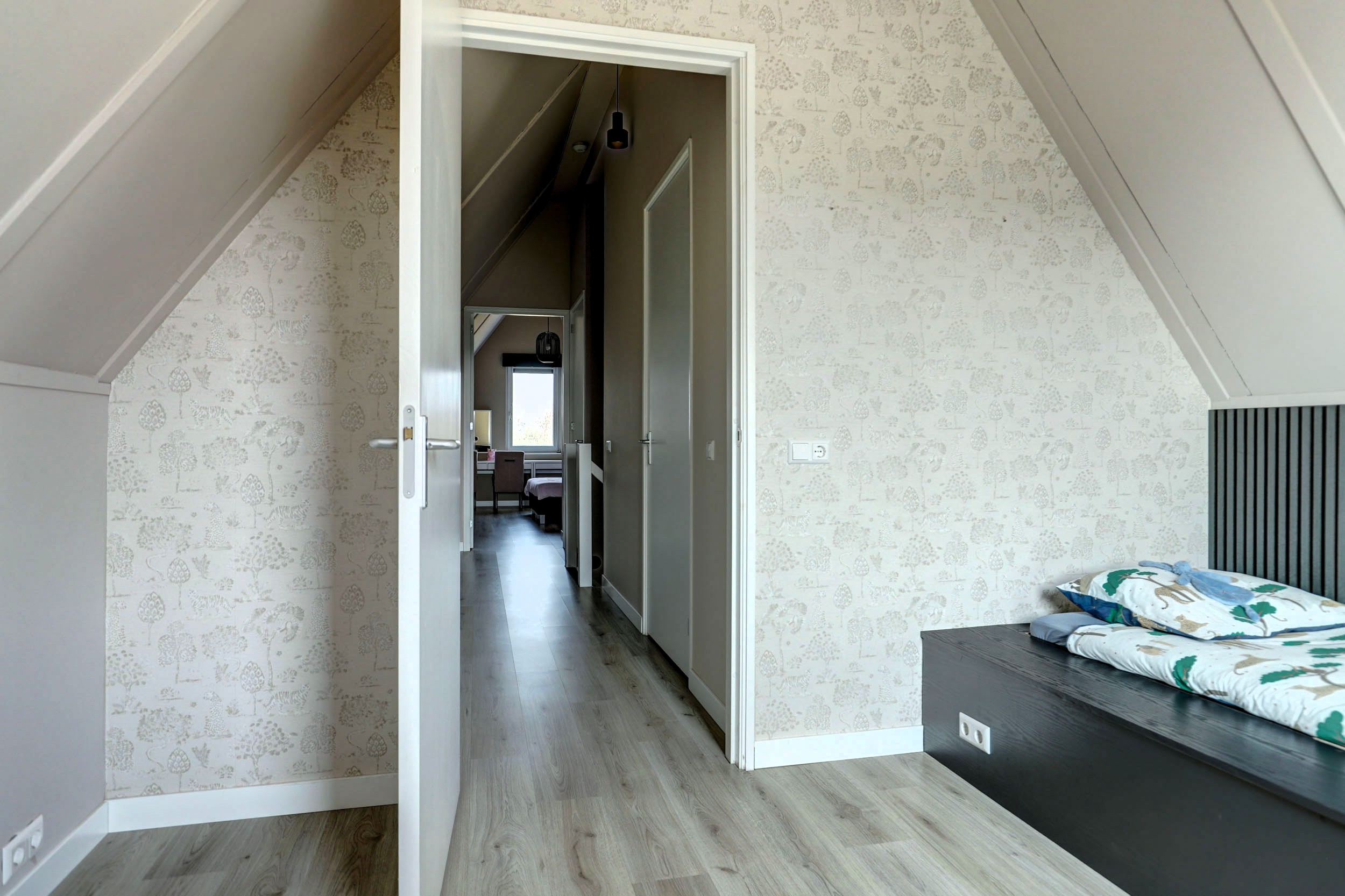 '$houseDetails->street_name'.' '.'$houseDetails->number'