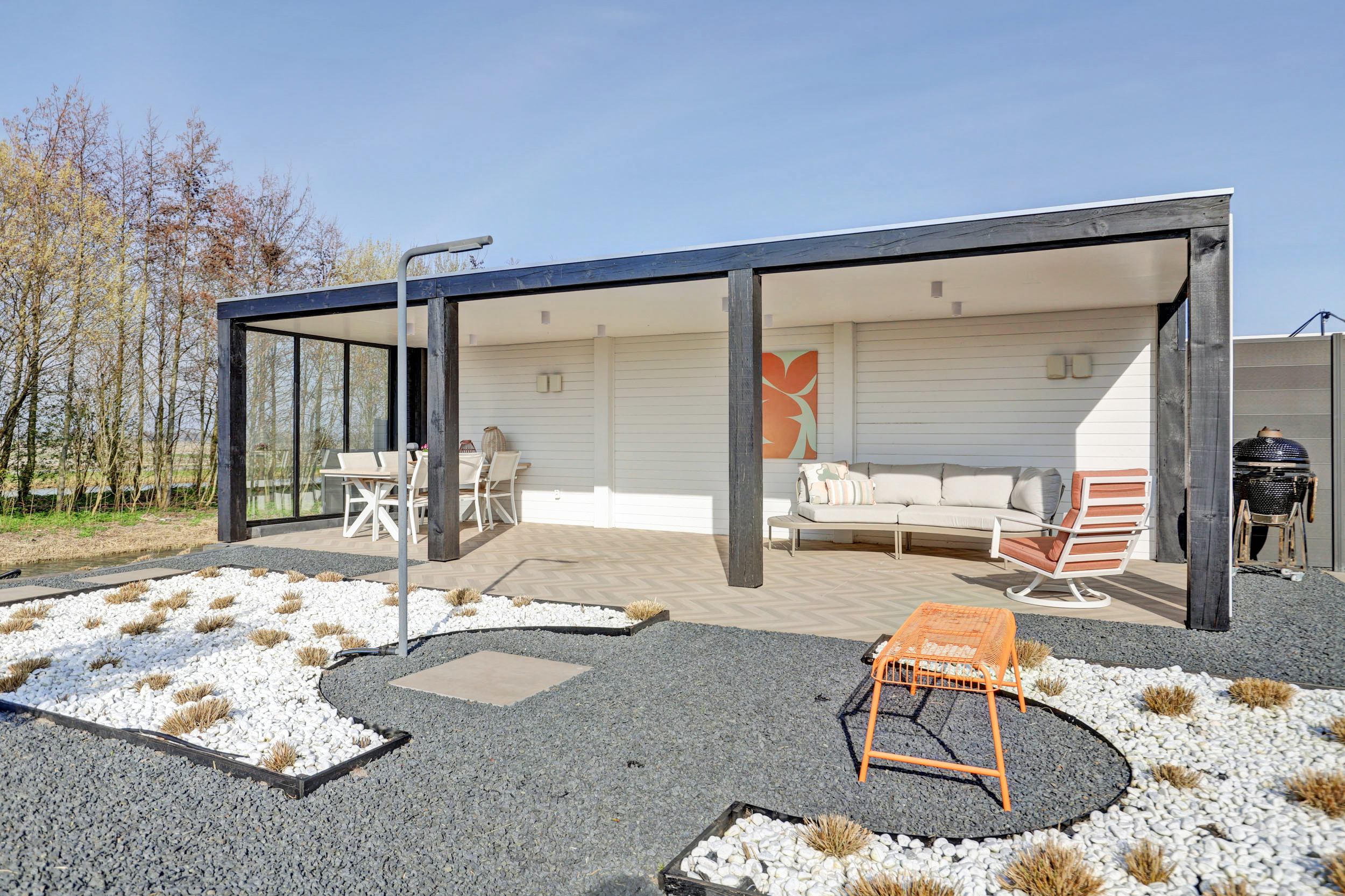 '$houseDetails->street_name'.' '.'$houseDetails->number'