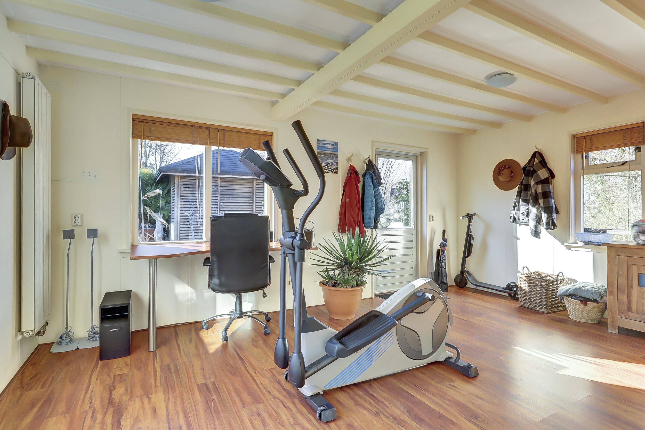 '$houseDetails->street_name'.' '.'$houseDetails->number'