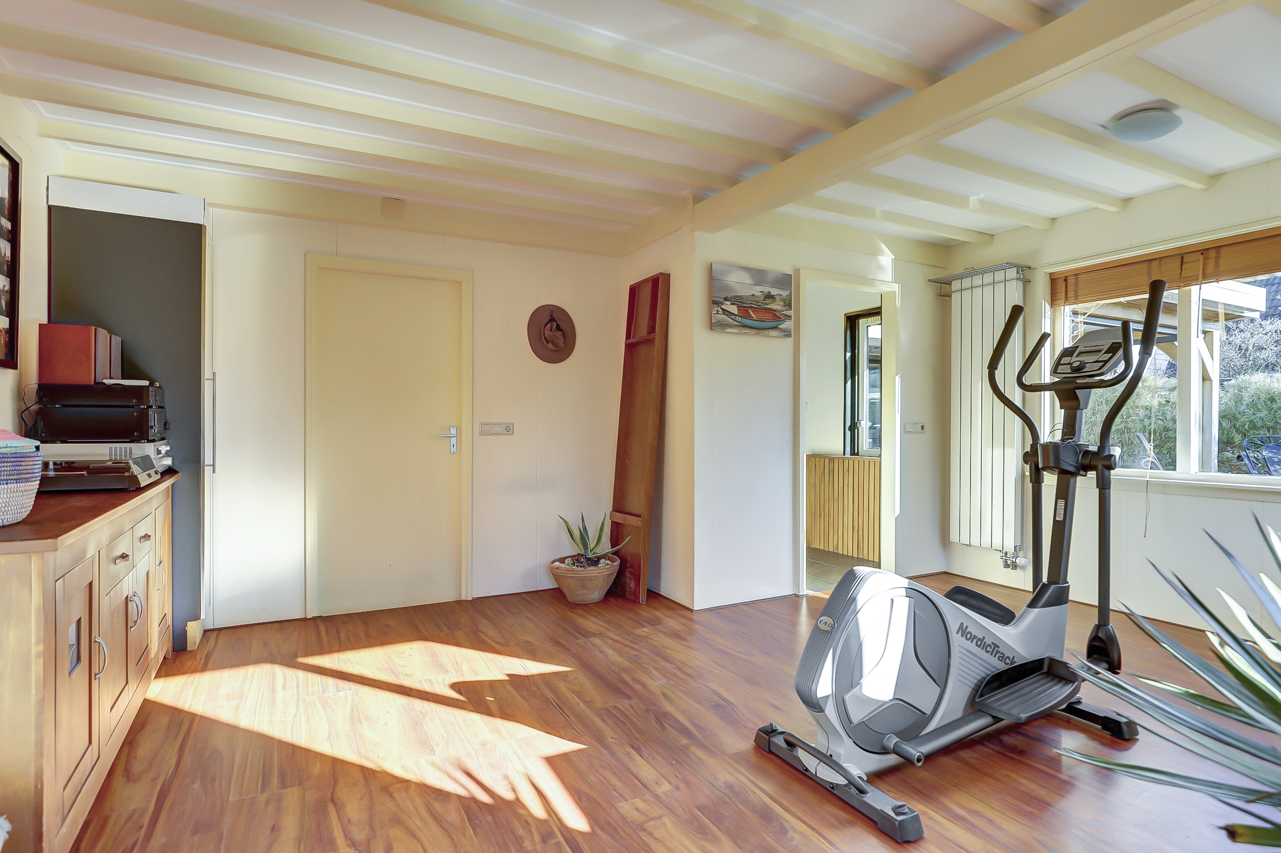 '$houseDetails->street_name'.' '.'$houseDetails->number'