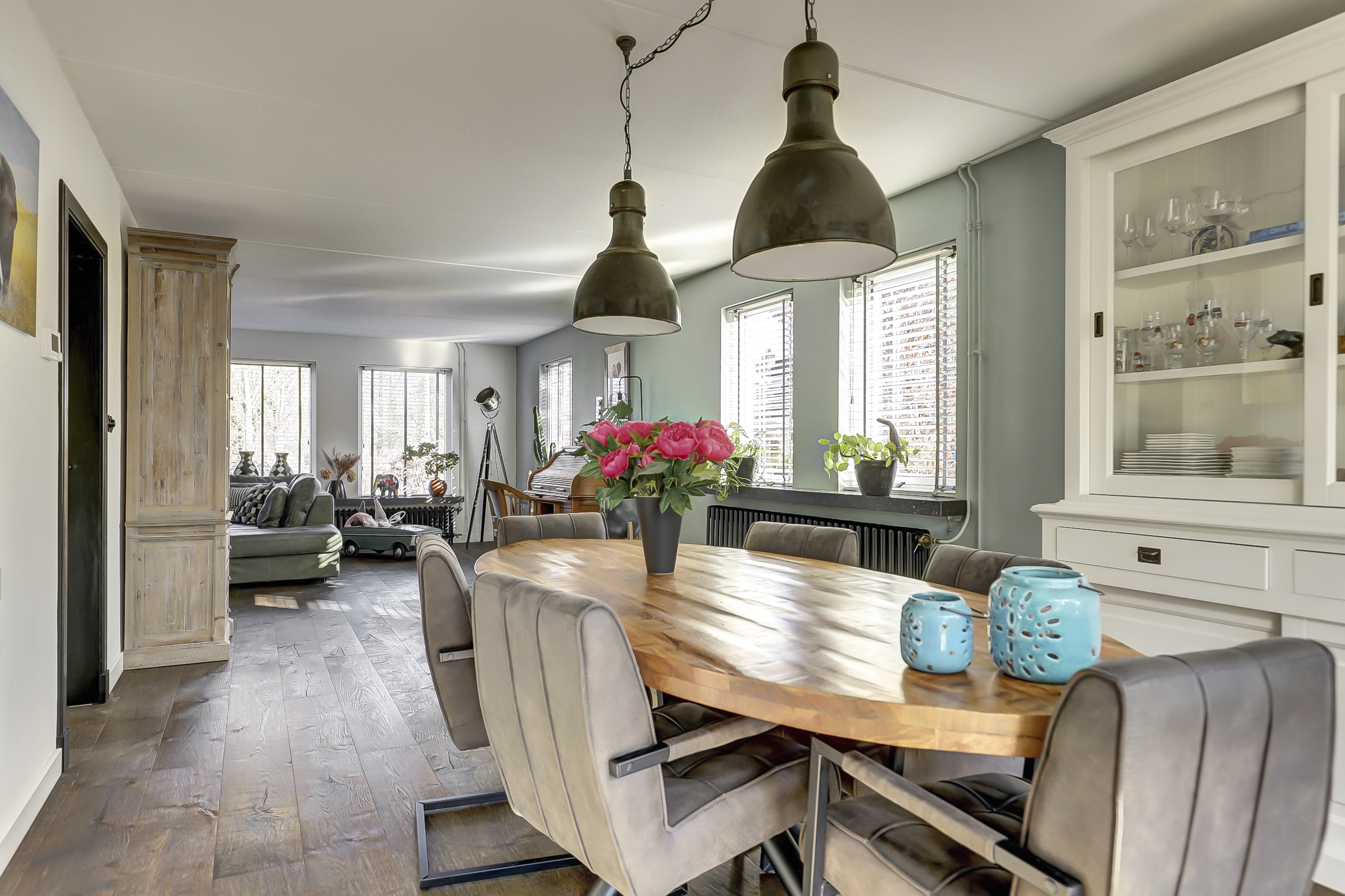 '$houseDetails->street_name'.' '.'$houseDetails->number'