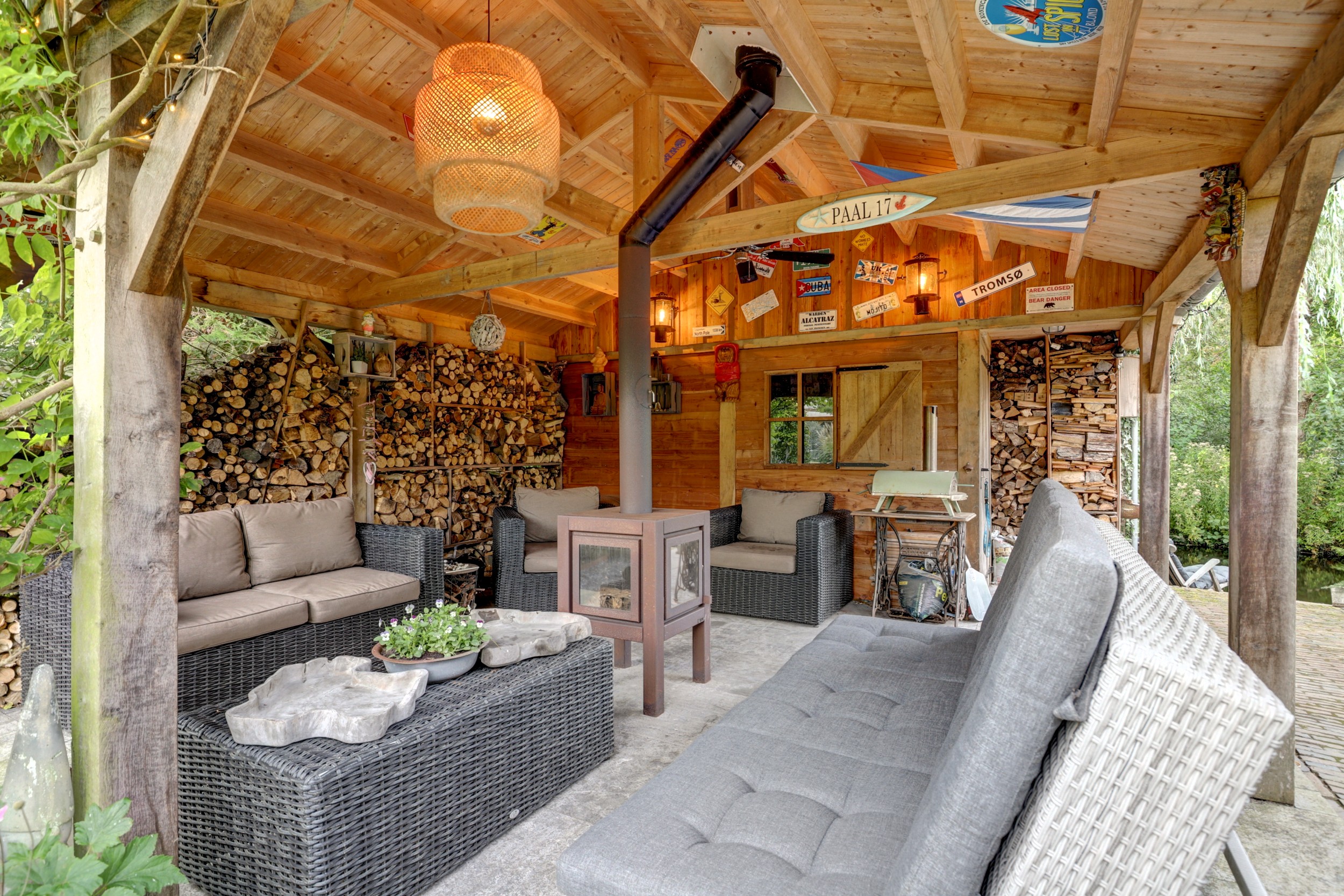 '$houseDetails->street_name'.' '.'$houseDetails->number'