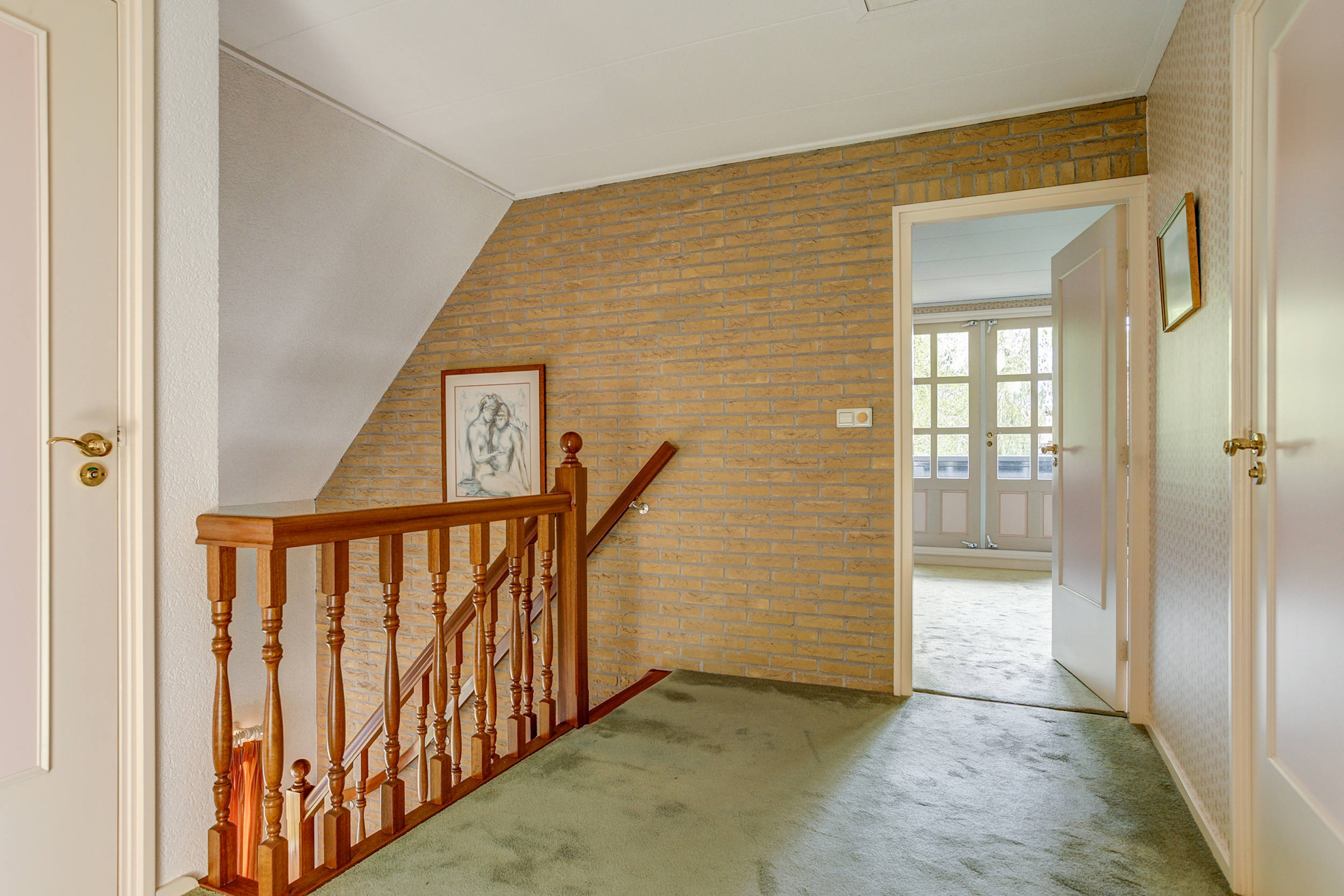 '$houseDetails->street_name'.' '.'$houseDetails->number'