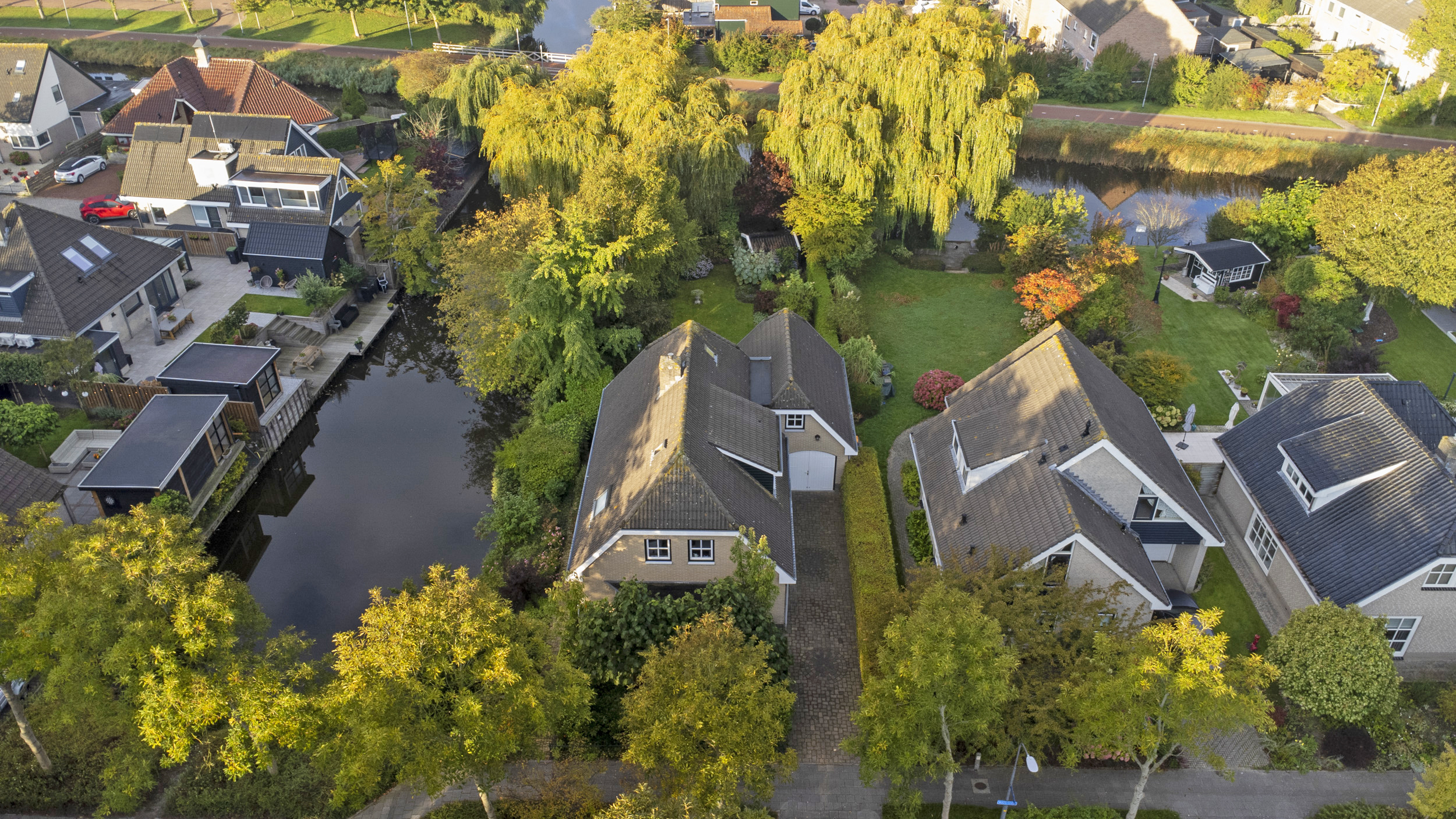 '$houseDetails->street_name'.' '.'$houseDetails->number'